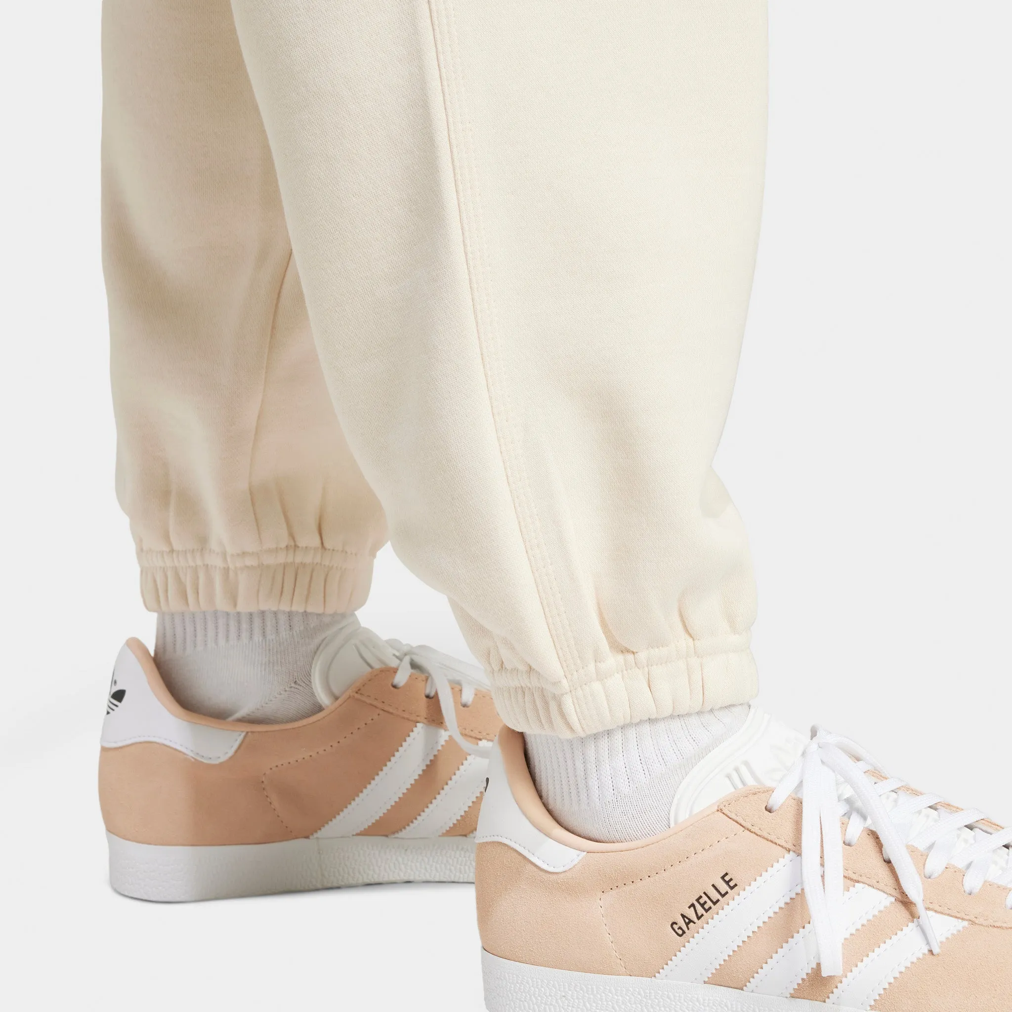 Adidas Adidas Originals Women's Adicolor Essentials Fleece Joggers / Wonder White