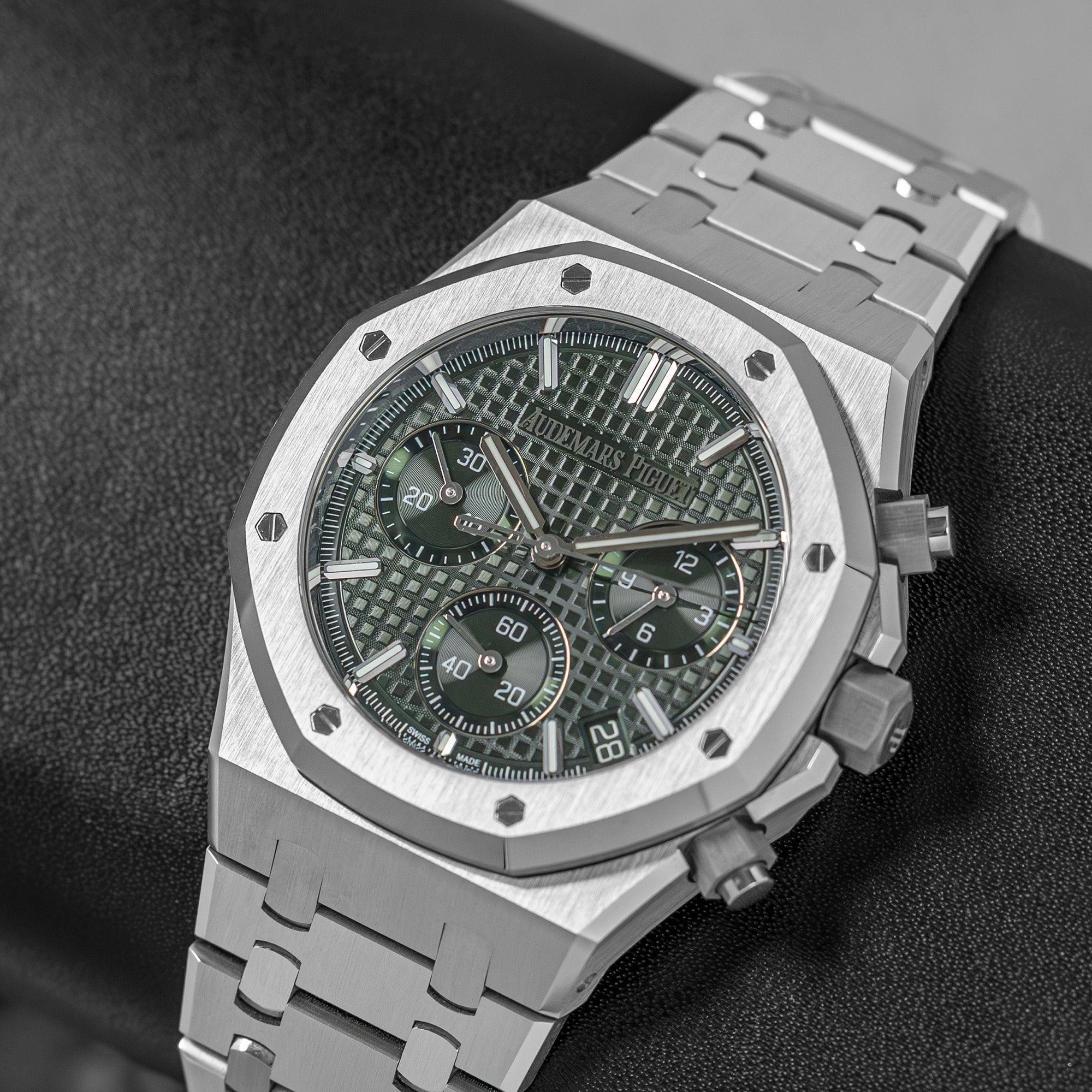Audemars Piguet Royal Oak ??50th Anniversary?? 26240ST.OO.1320ST.04
