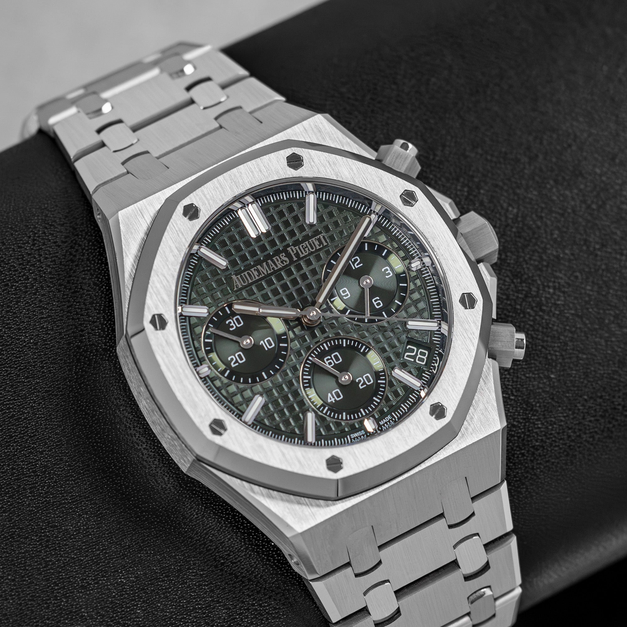 Audemars Piguet Royal Oak ??50th Anniversary?? 26240ST.OO.1320ST.04