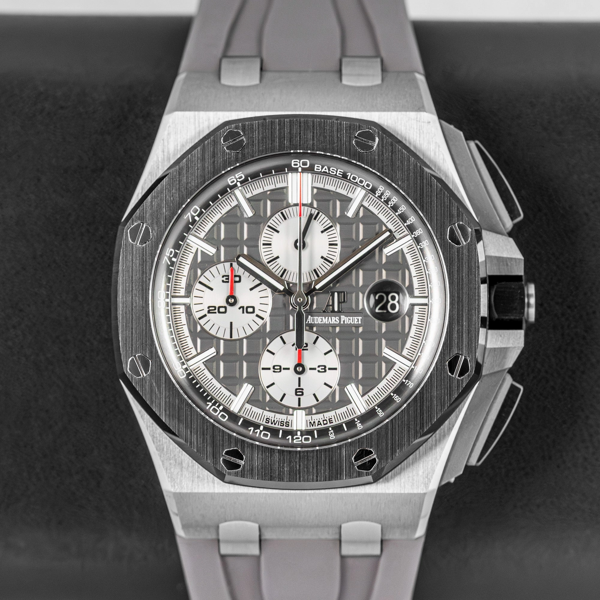 Audemars Piguet Royal Oak Offshore Chronograph 26400IO.OO.A004CA.01 affordable sports watches lightweight cycling smart running swimming sports watches