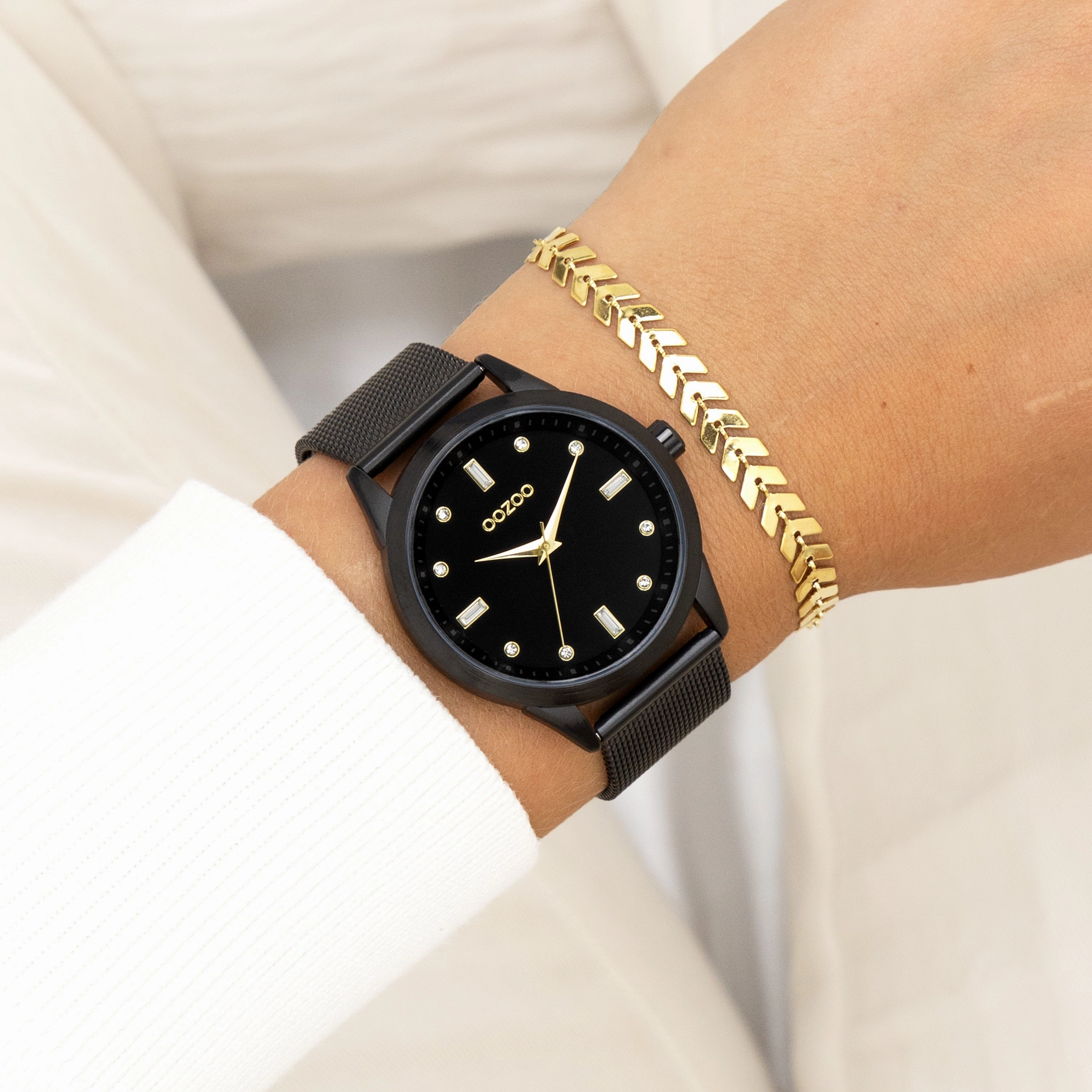 Black OOZOO watch with metal mesh bracelet - C11284