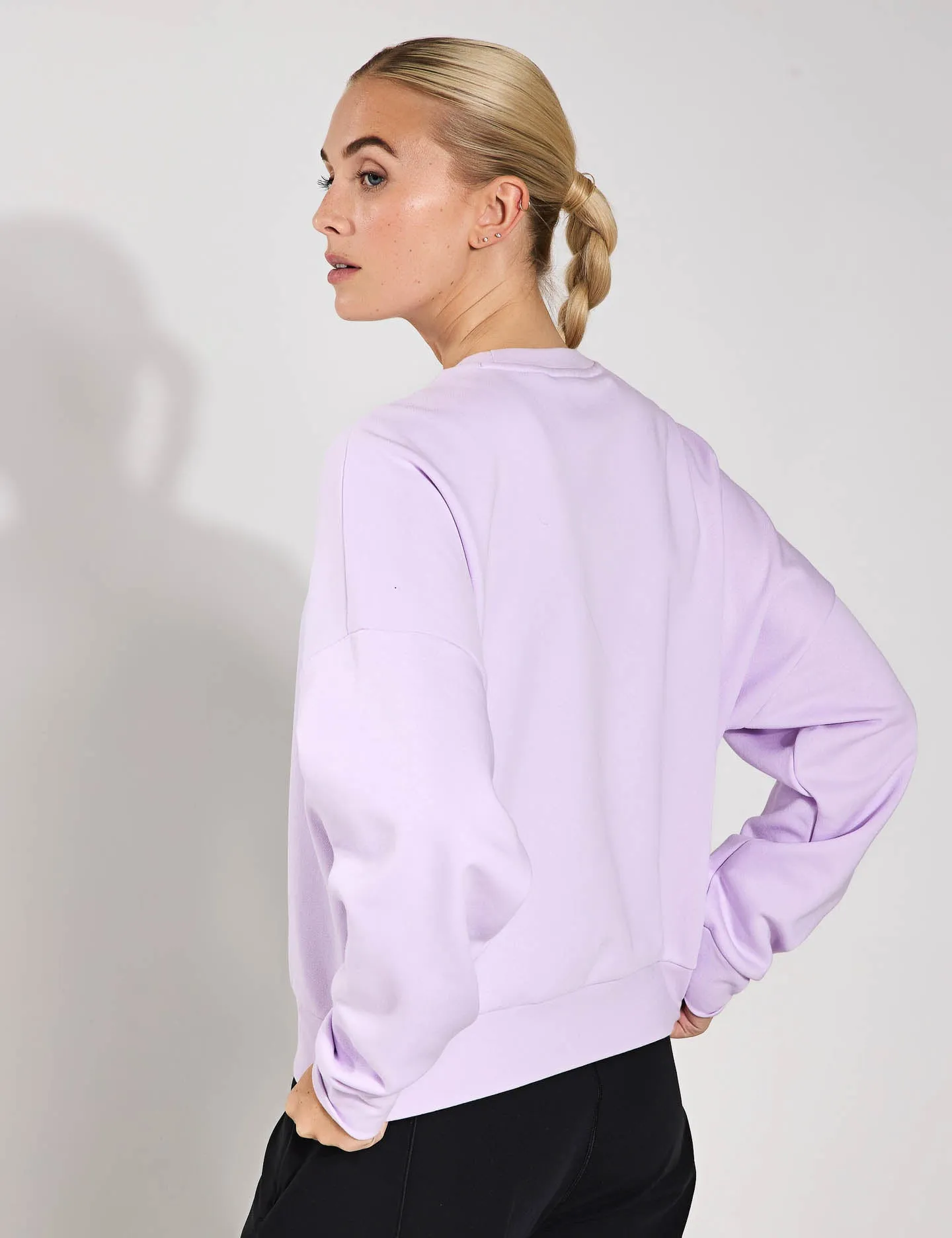 Essentials Small Logo Feelcozy Sweatshirt - Ice Lavender/Bliss Lilac