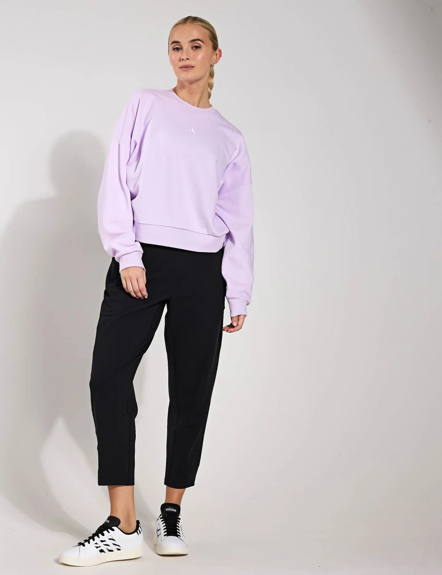 Essentials Small Logo Feelcozy Sweatshirt - Ice Lavender/Bliss Lilac