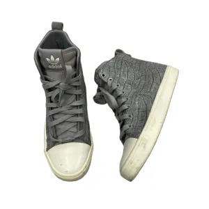 Grey & White Shoes Sneakers By Adidas, Size: 7.5 adidas
