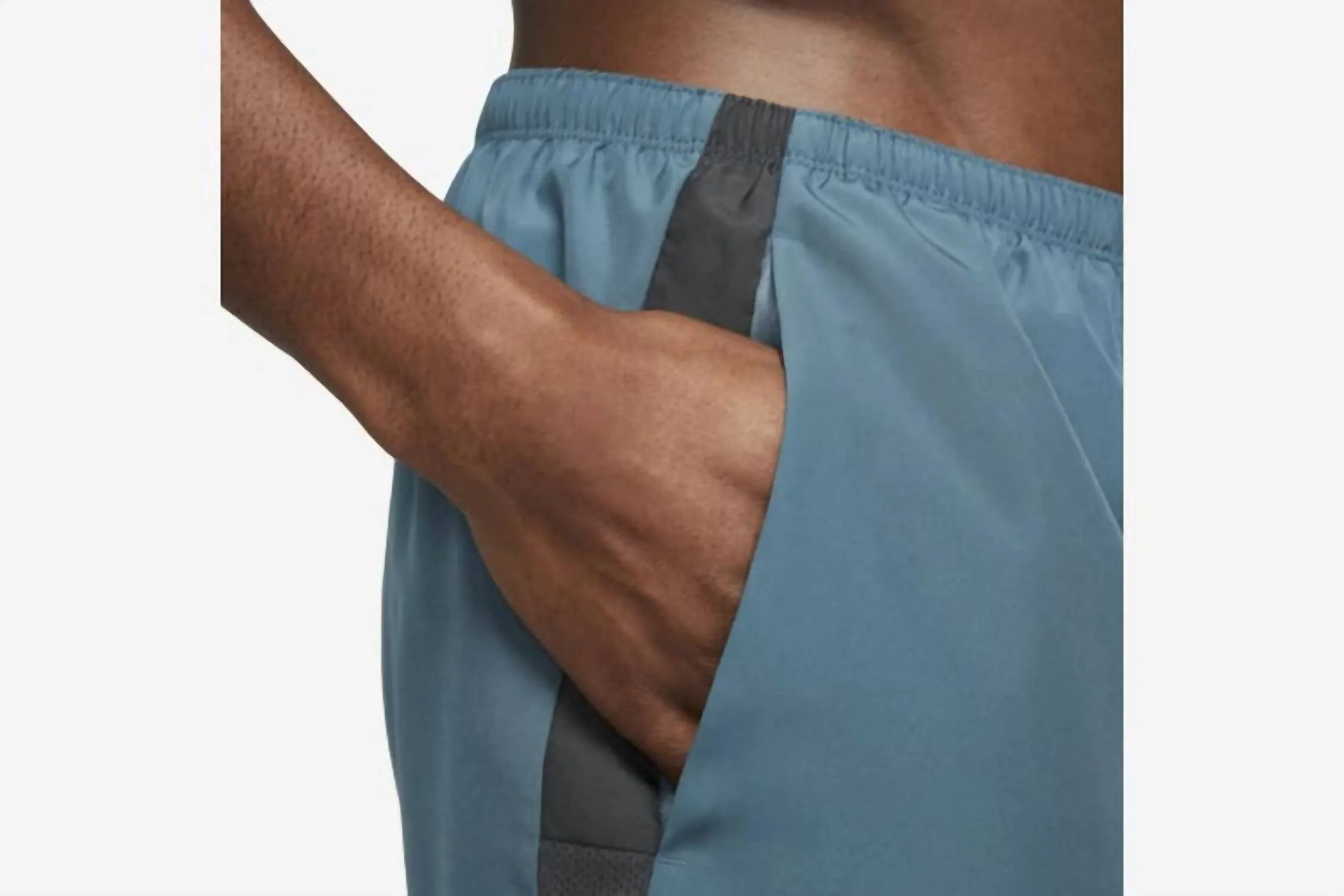 Men's Challenger Shorts In Ash Green/ Dk Smoke Grey