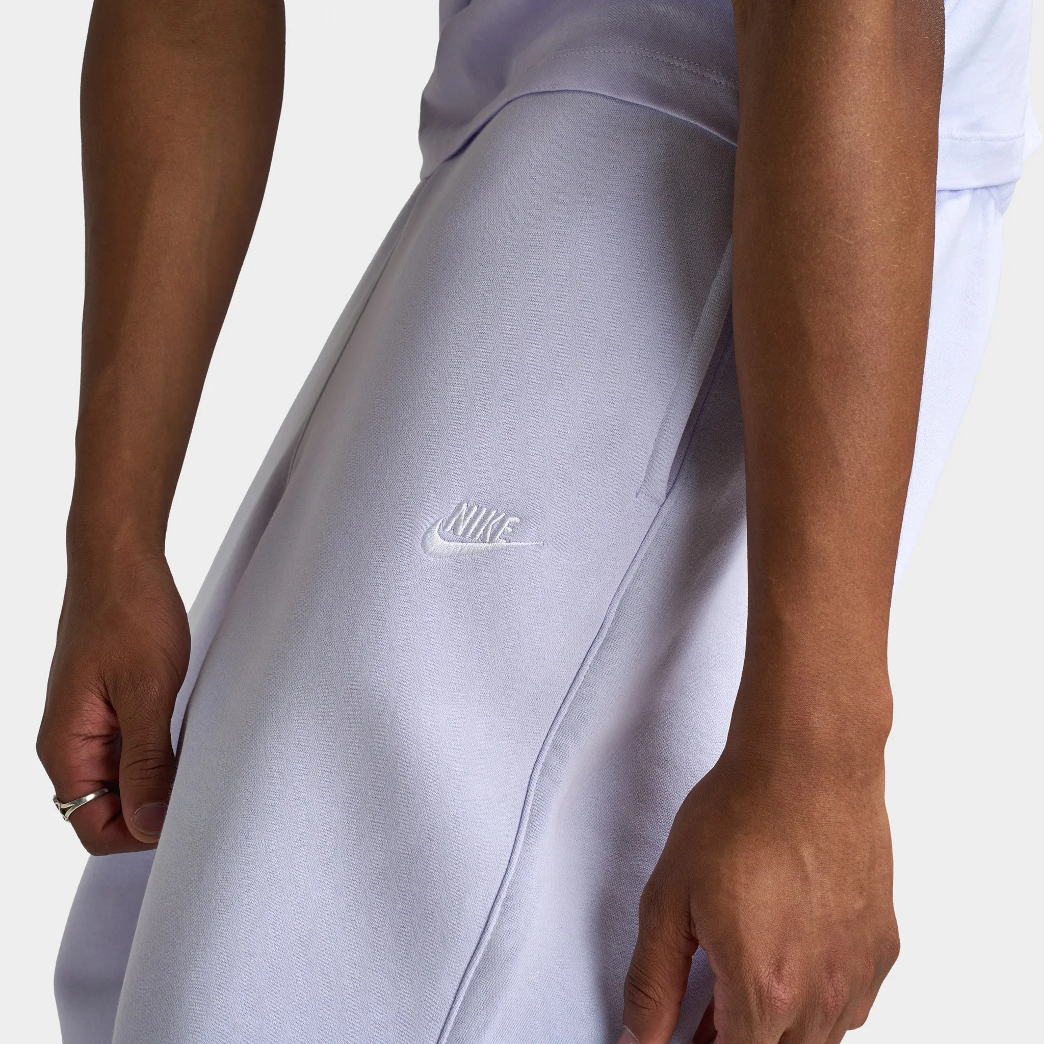 Mens Nike Nike Club Fleece Joggers Amethyst Tint - White