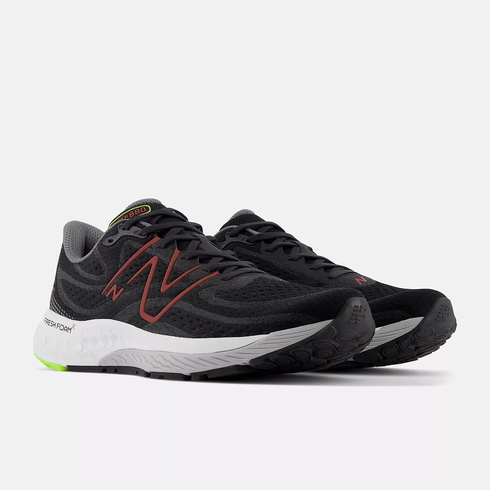New Balance Mens X 880v13- Black/Brick Red (M880M13) New Balance