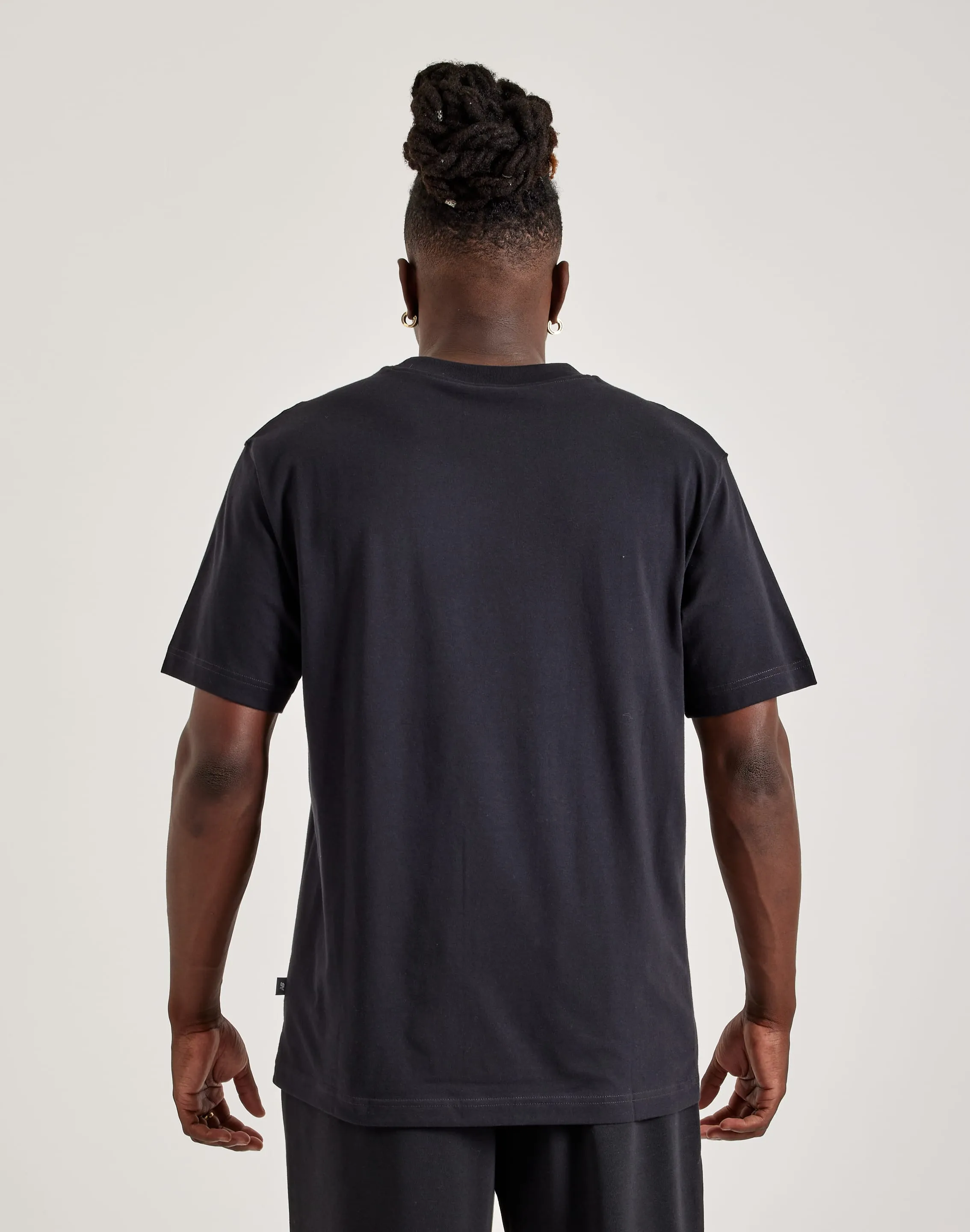 New Balance Relaxed Linear Logo Tee