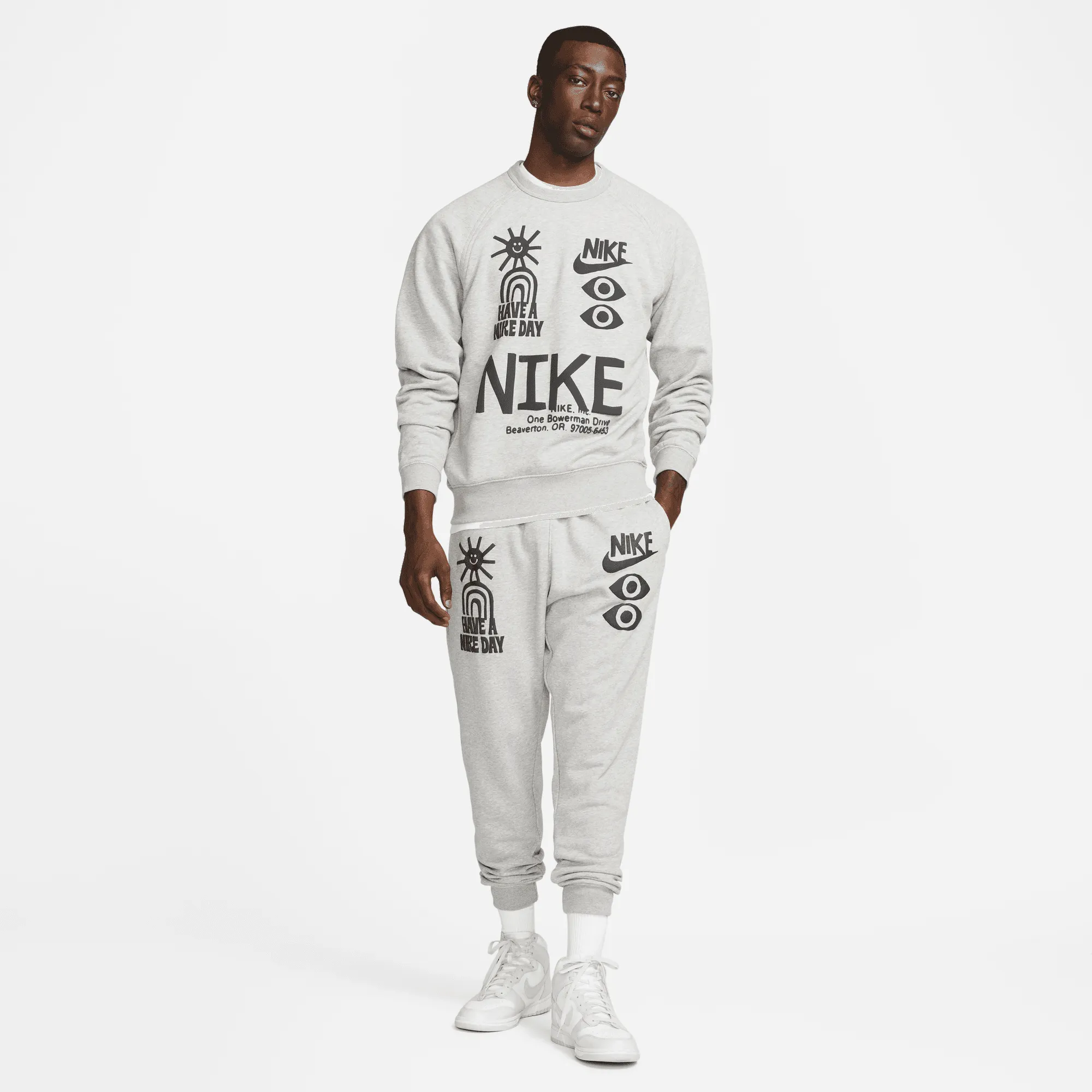 NIKE SPORTSWEAR CREWNECK