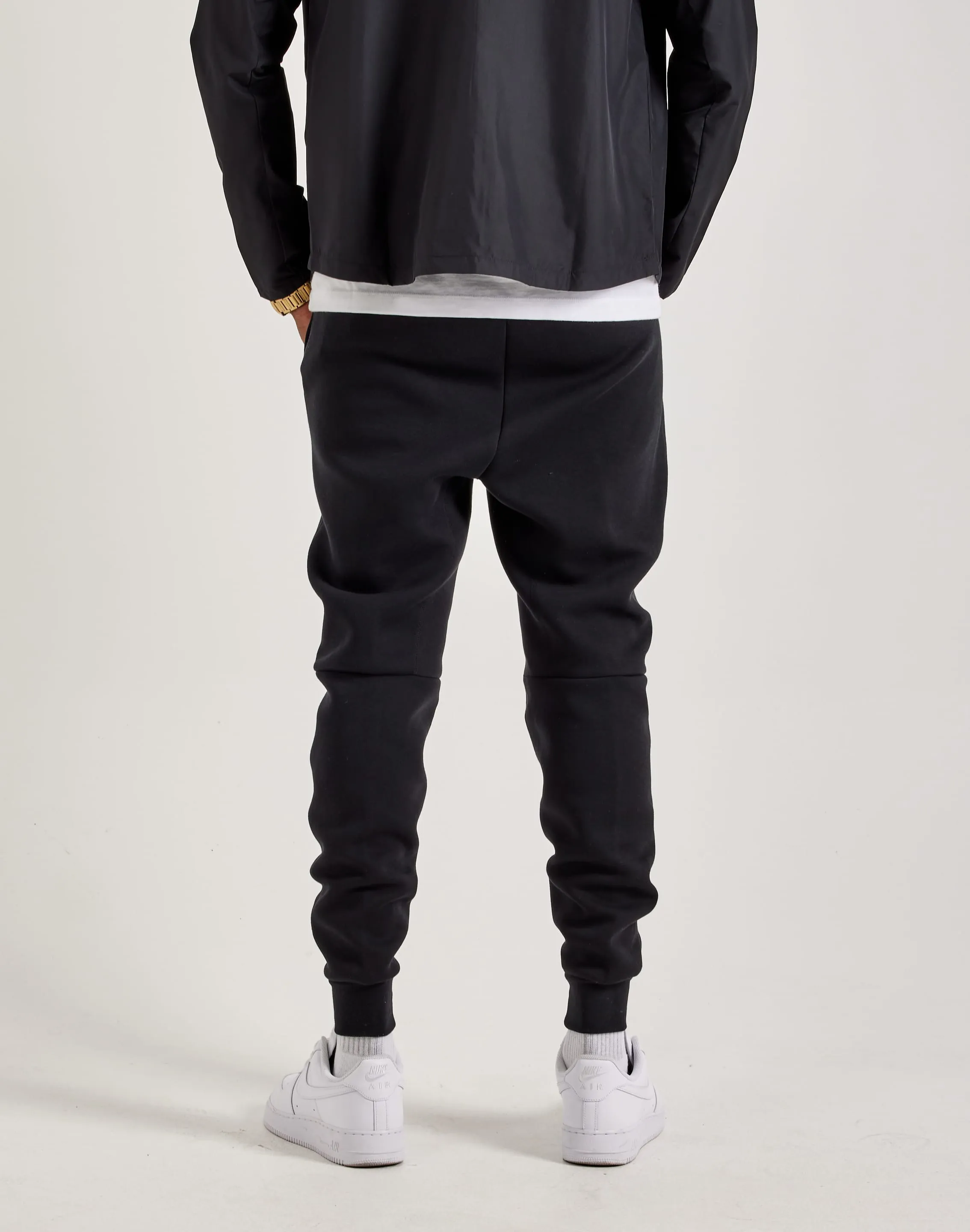 Nike Tech Fleece Slim-Fit Joggers