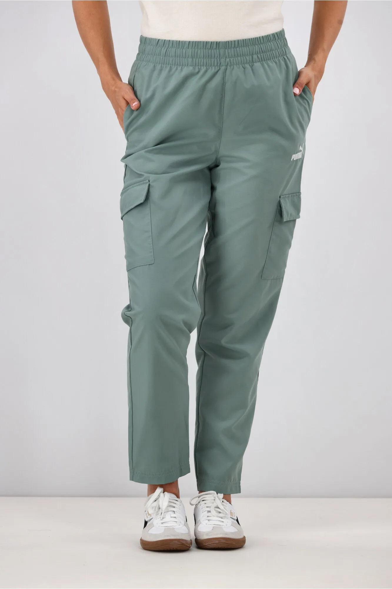 Puma ESS No 1 Logo Woven Cargo Pants op Green Moon