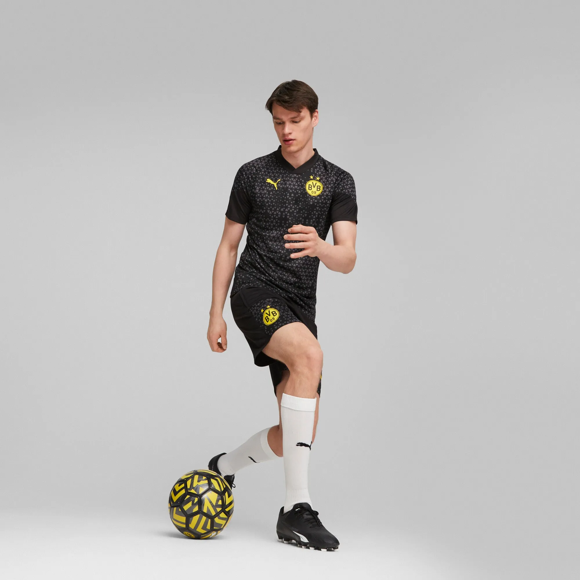 PUMA Men's Borussia Dortmund Soccer Training Shorts