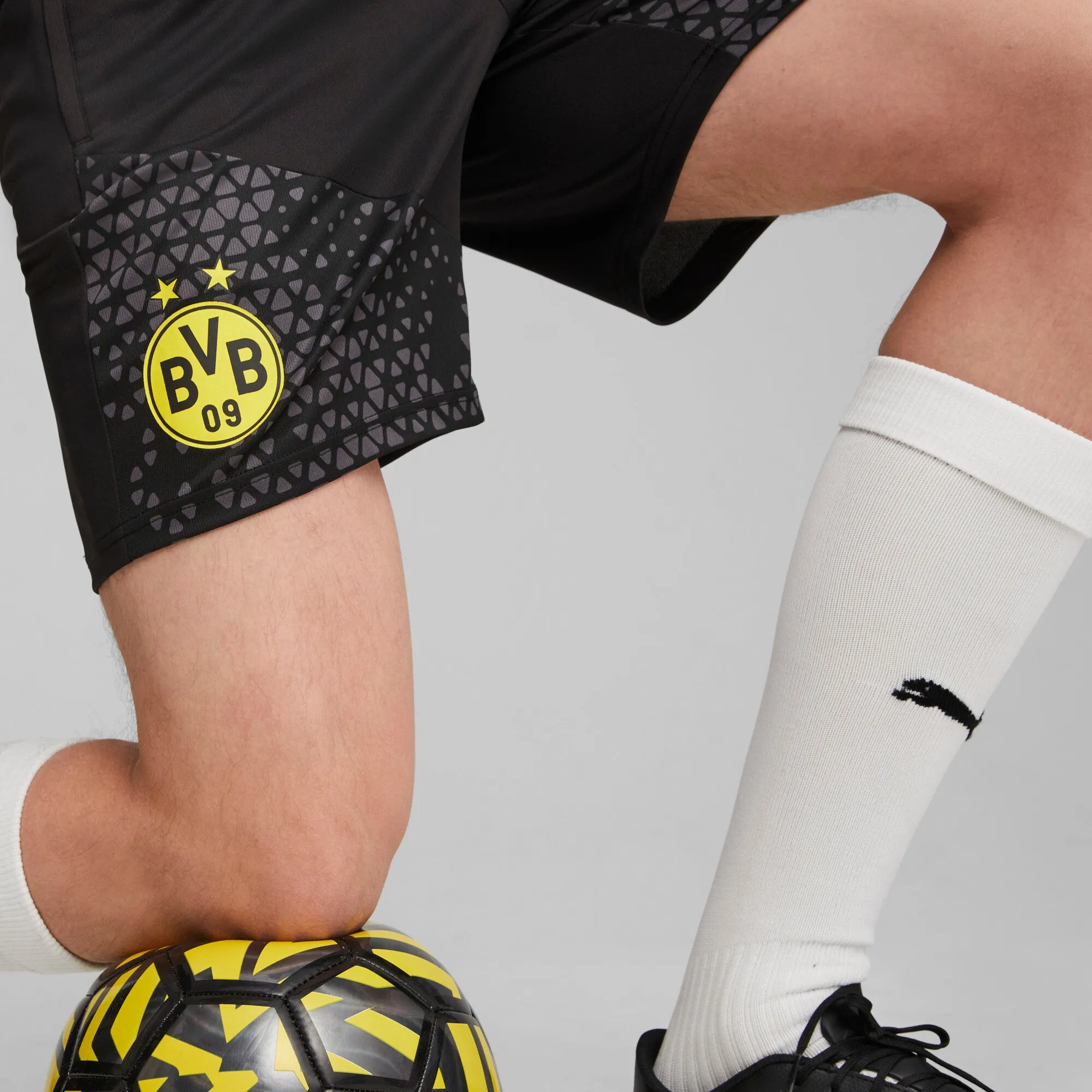 PUMA Men's Borussia Dortmund Soccer Training Shorts