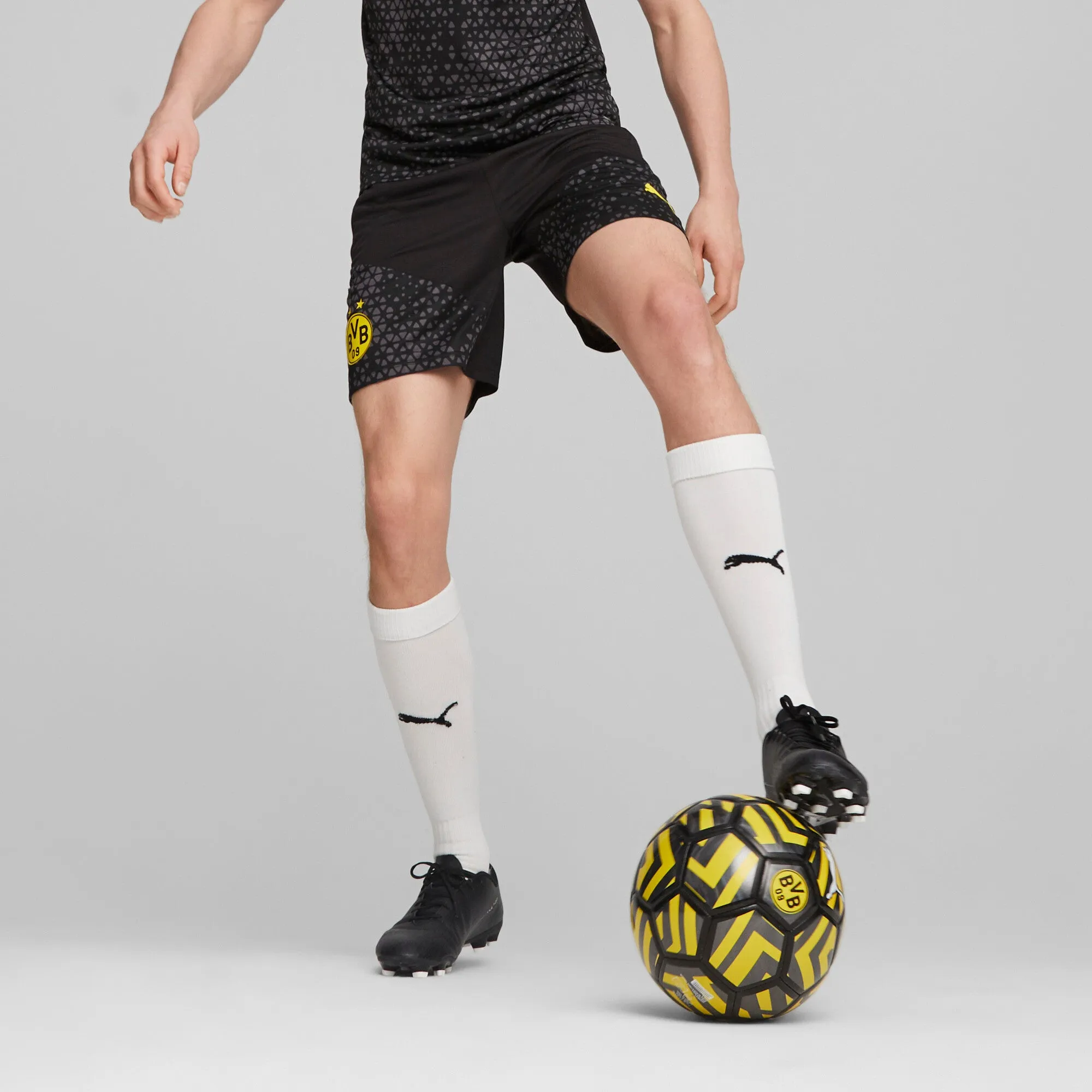 PUMA Men's Borussia Dortmund Soccer Training Shorts