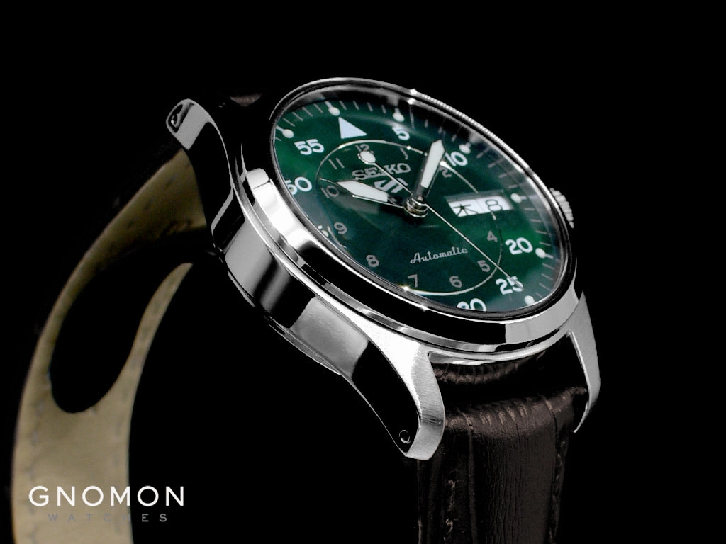 Seiko 5 Sports ??Field Suits Style?? Automatic 36  Green Ref. SBSA203