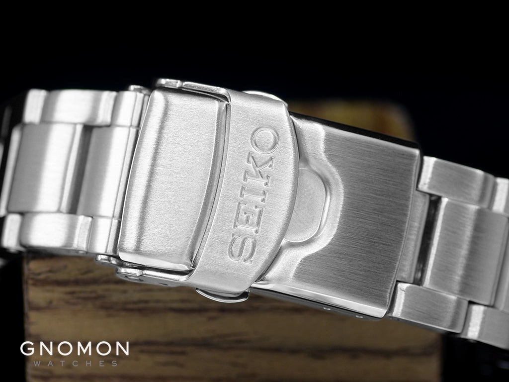 Seiko 5 Sports ??Sports Style?? 38mm Champagne White Ref. SBSA227