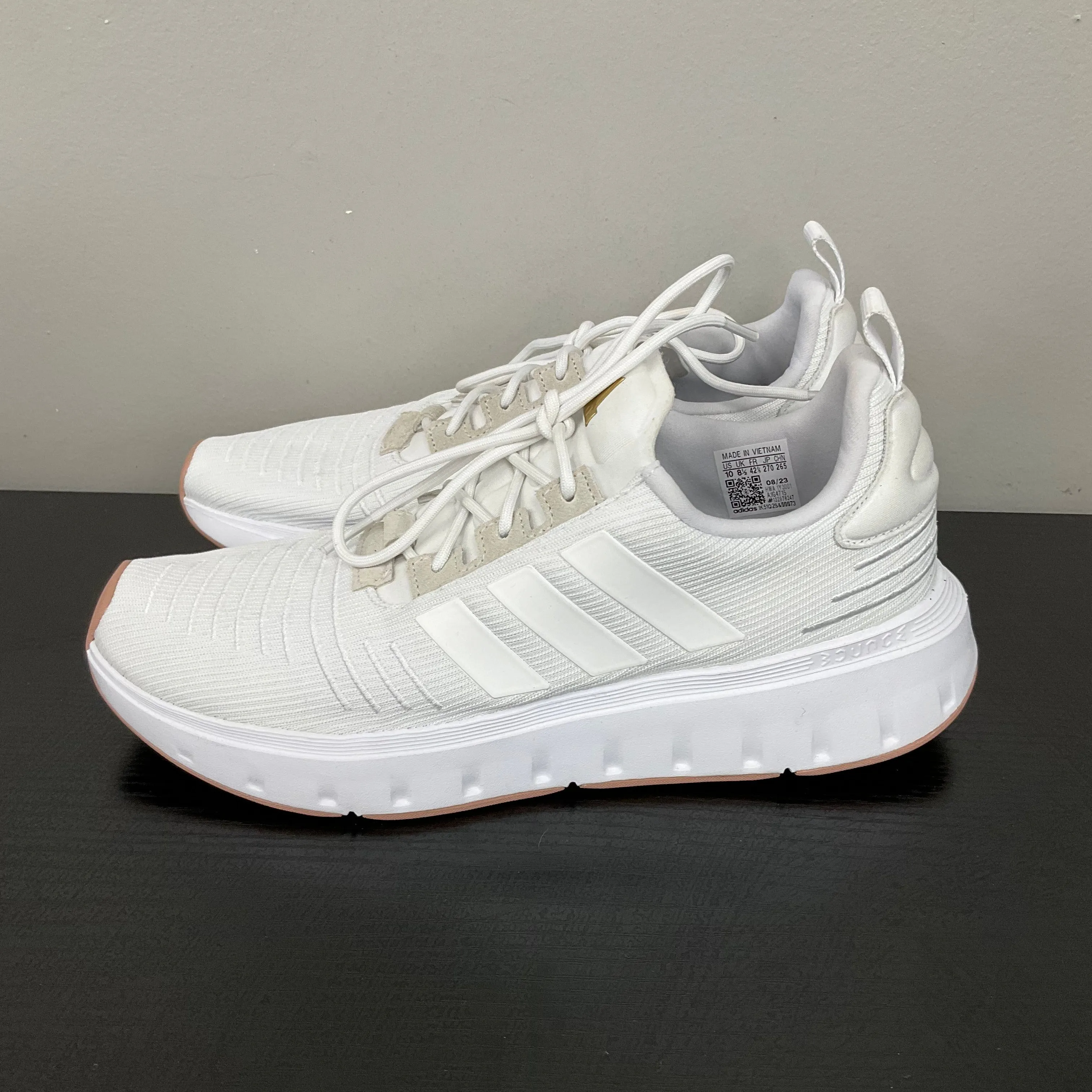SHOES ATHLETIC by ADIDAS In WHITE, Size: 10 adidas