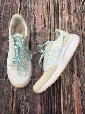 Shoes Athletic By Adidas In White, Size: 9 adidas