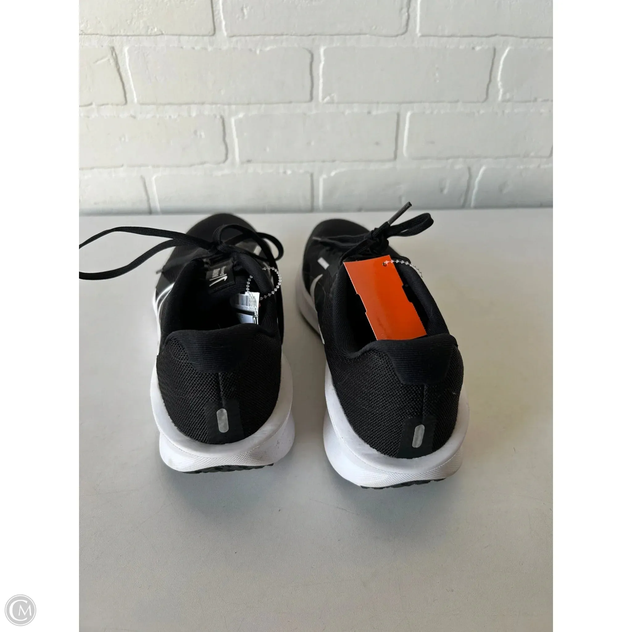 Shoes Athletic By Nike In Black & White, Size: 9 nike