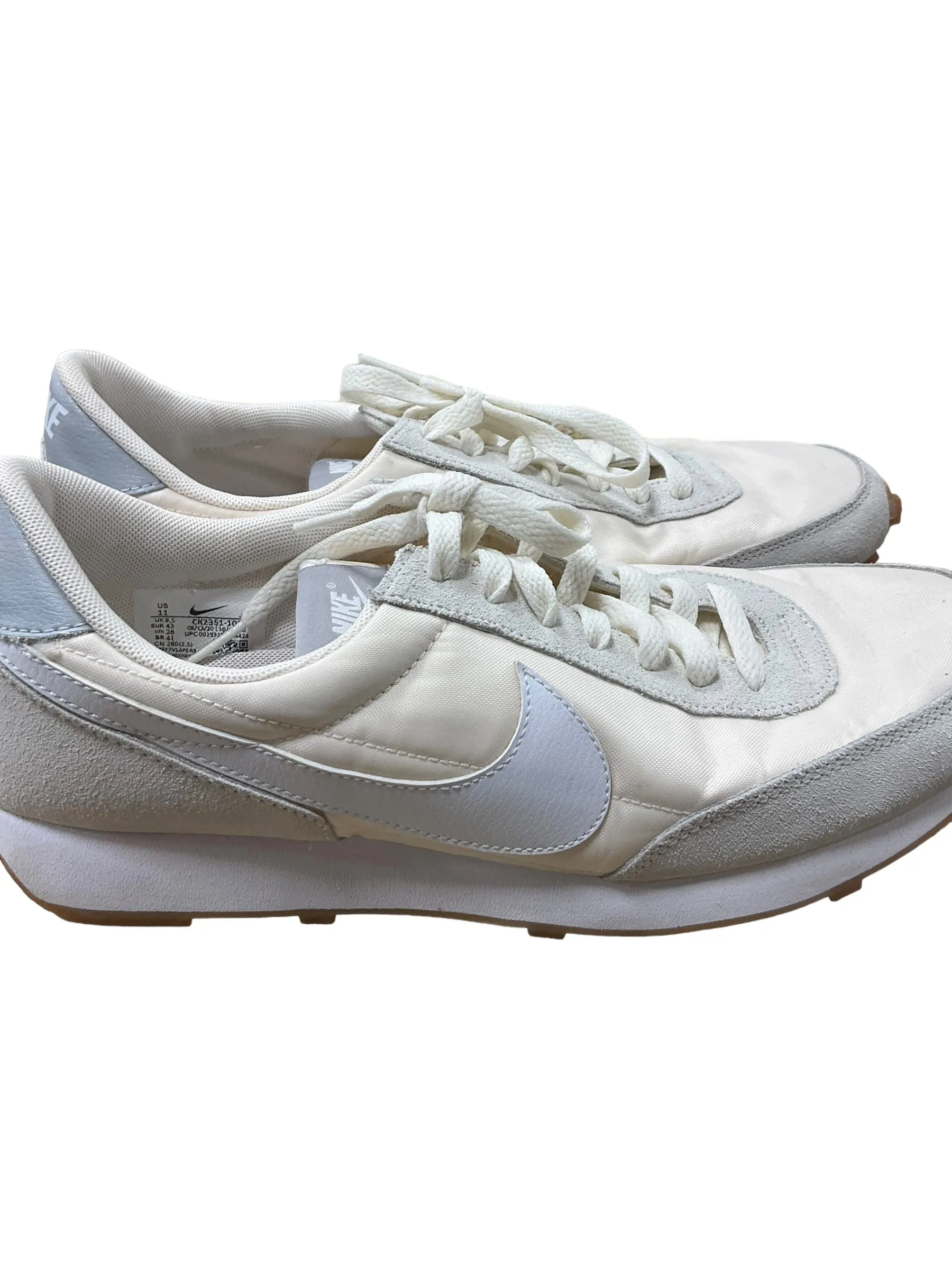 Shoes Athletic By Nike In Cream, Size: 11 nike