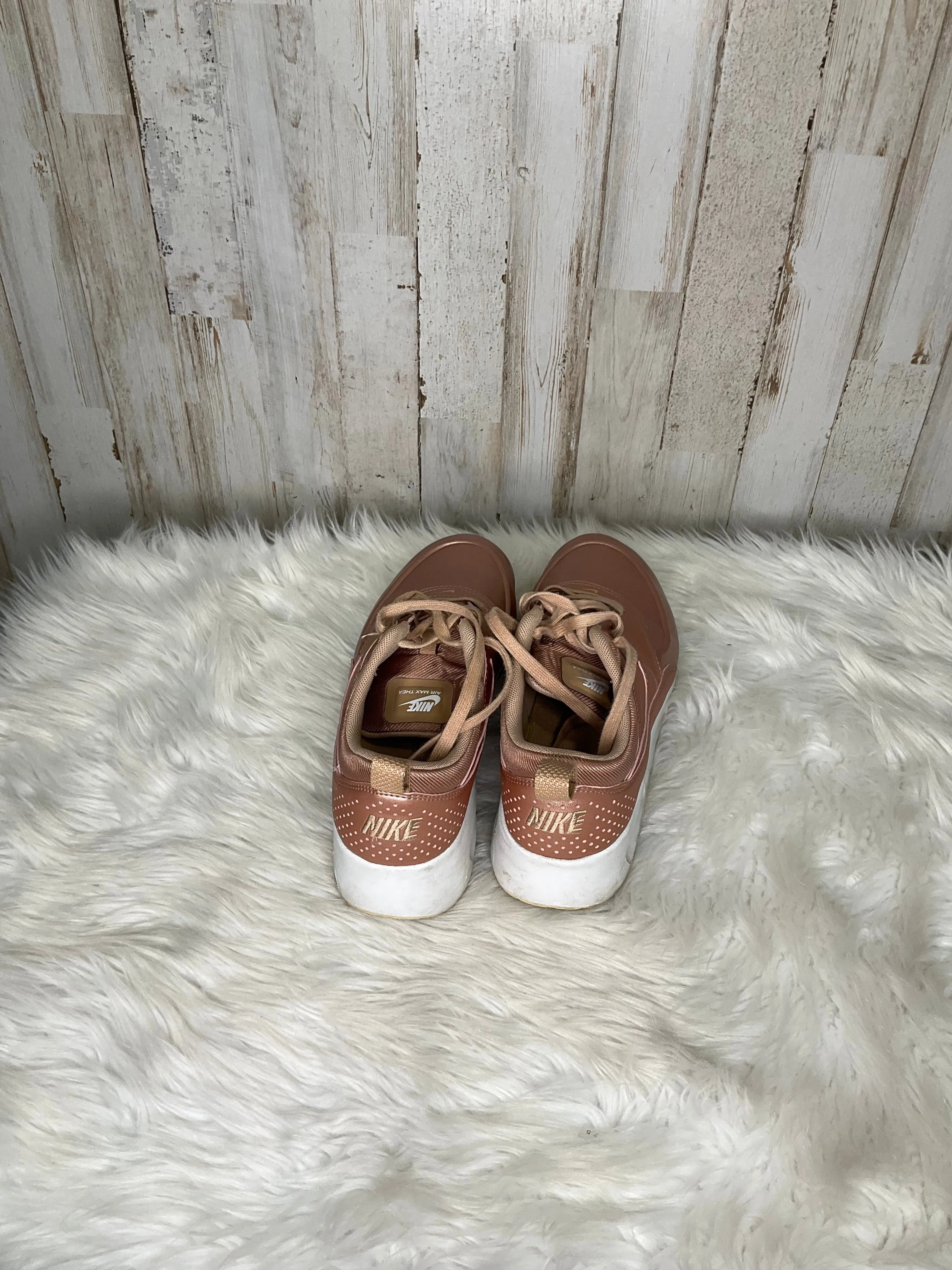 Shoes Athletic By Nike  Size: 7.5 nike