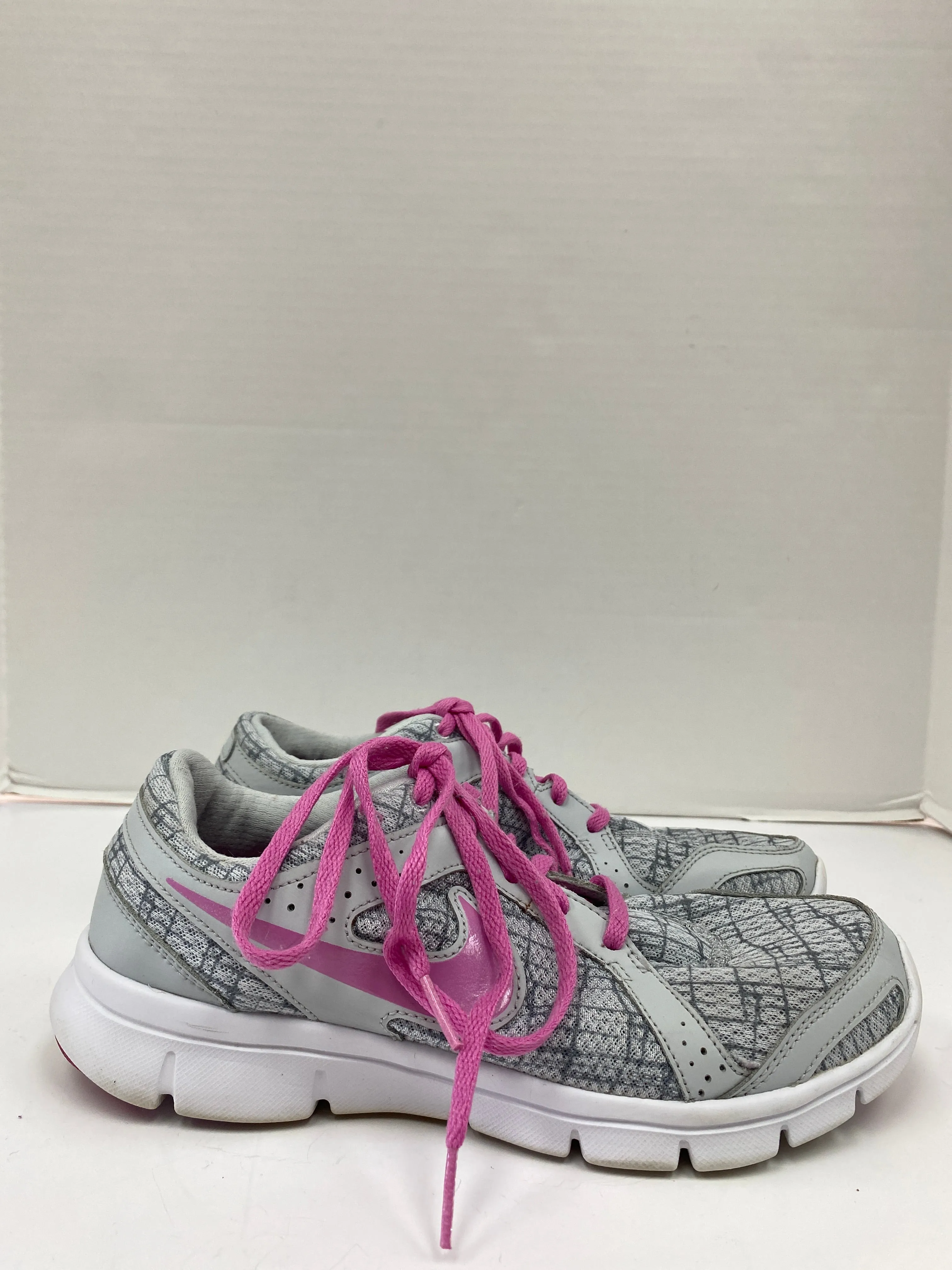 Shoes Athletic By Nike  Size: 8 nike
