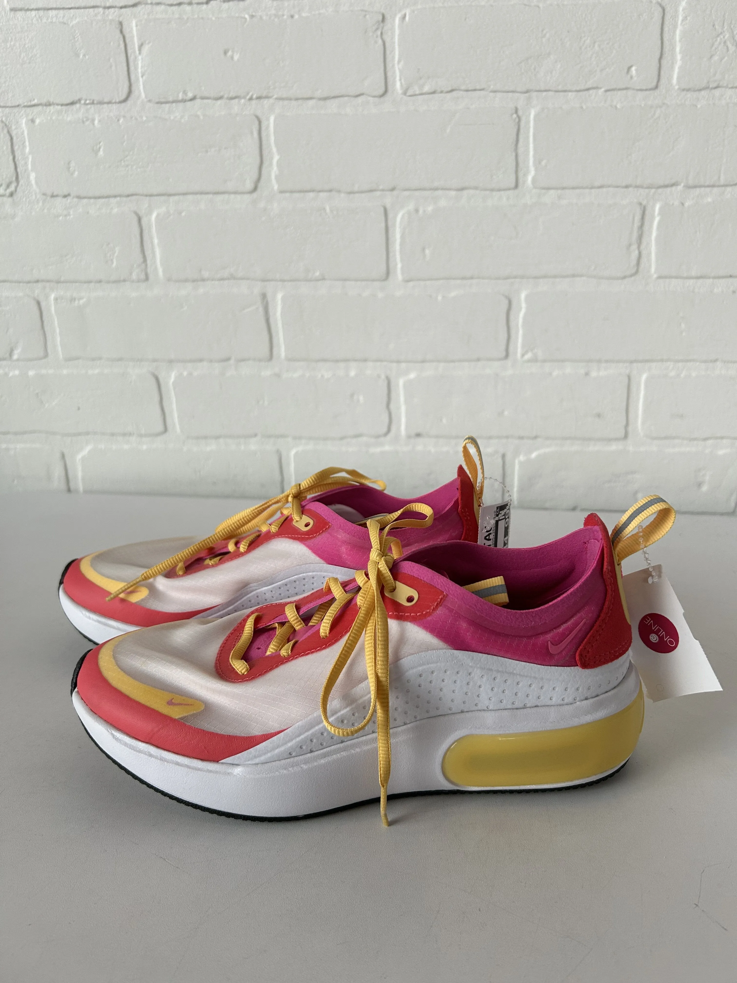 Shoes Sneakers By Nike  Size: 6 nike