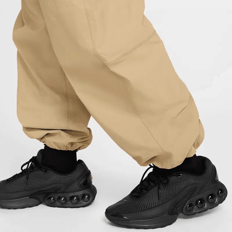 Tech Woven Pant