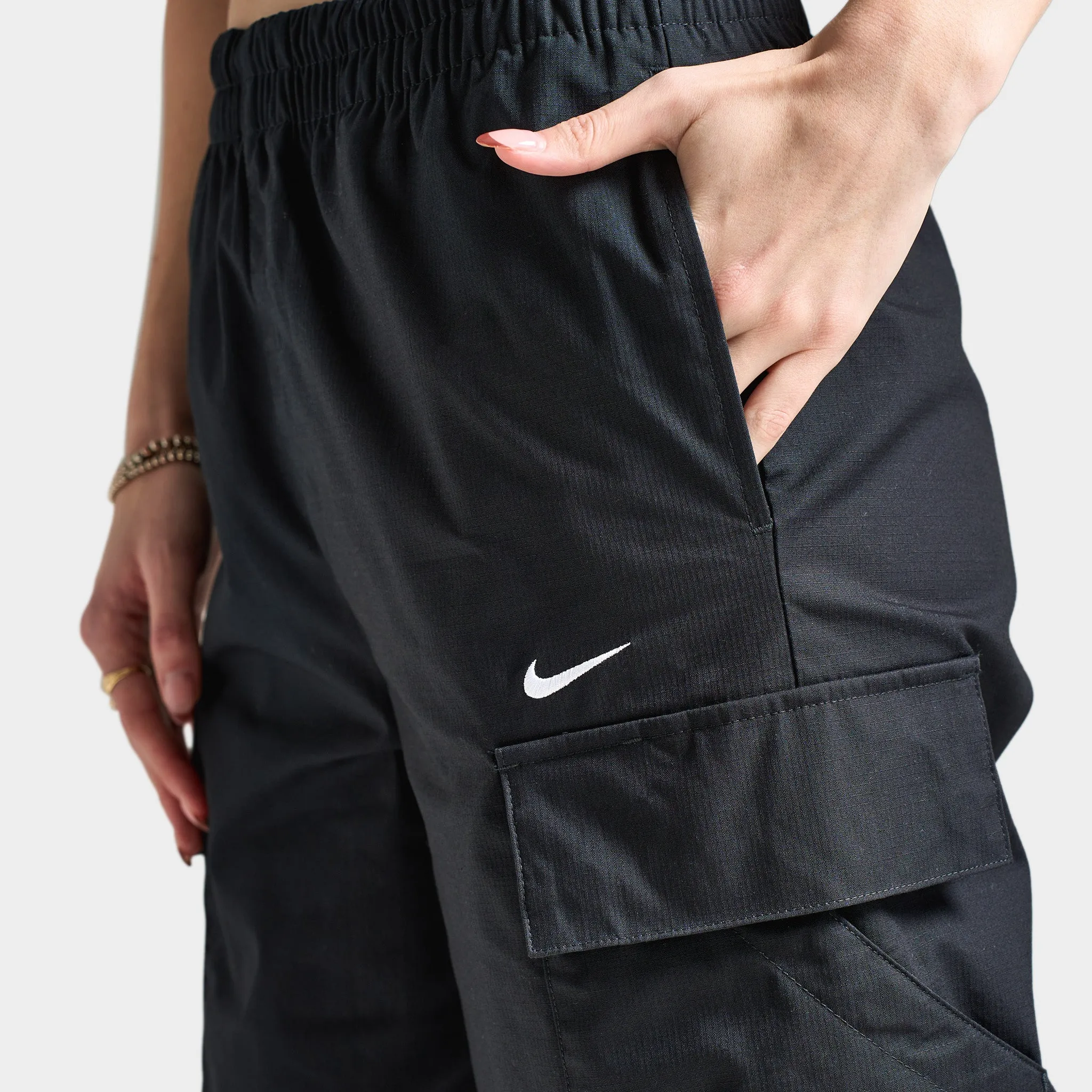 Womens Nike Nike Sportswear Women's Mid-Rise Cargo Pants Black / White