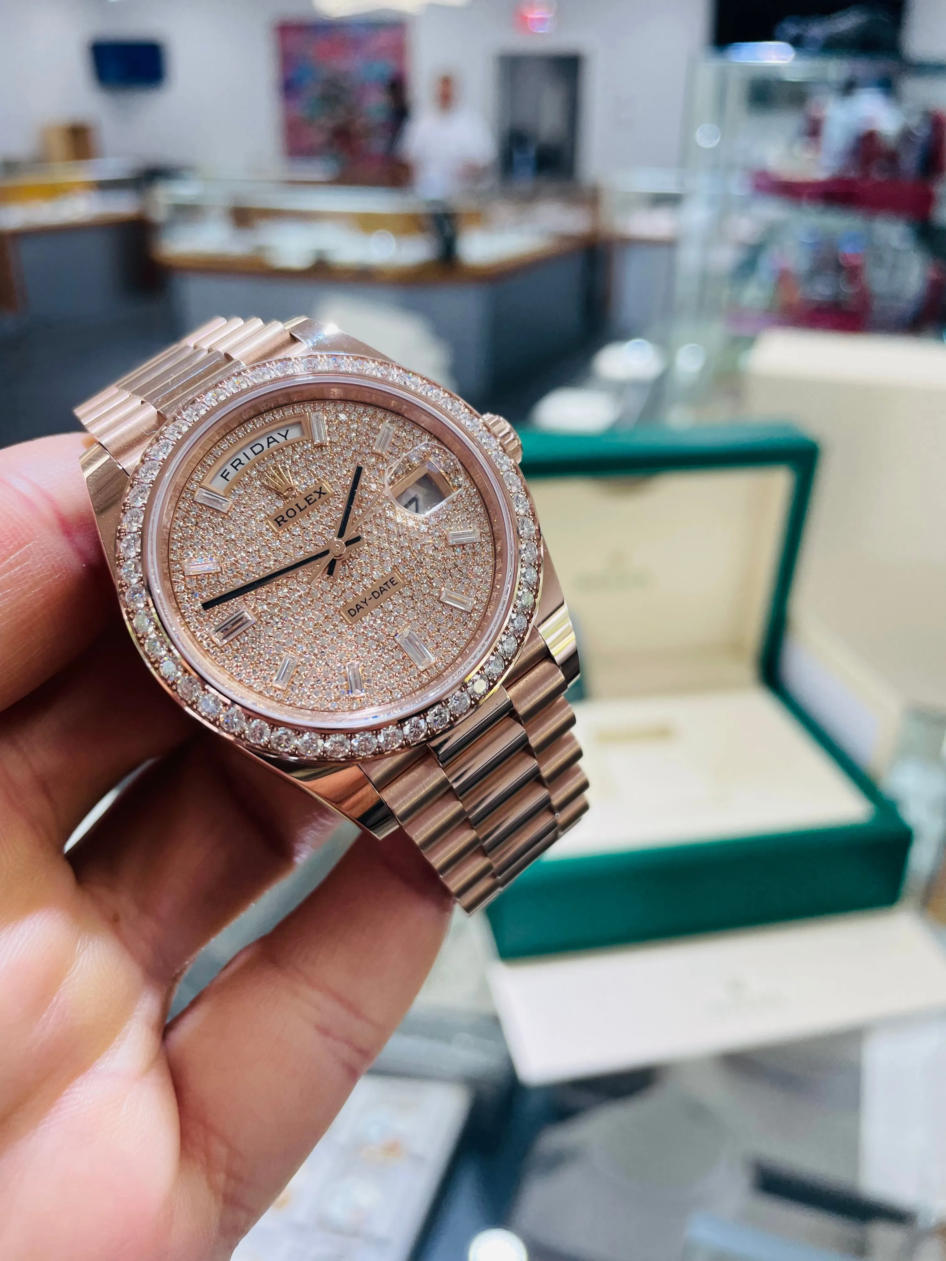   x 228345RBR Day-Date 40 Factory Pave Diamond Dial Factory Diamond Bezel President Bracelet Rose Gold