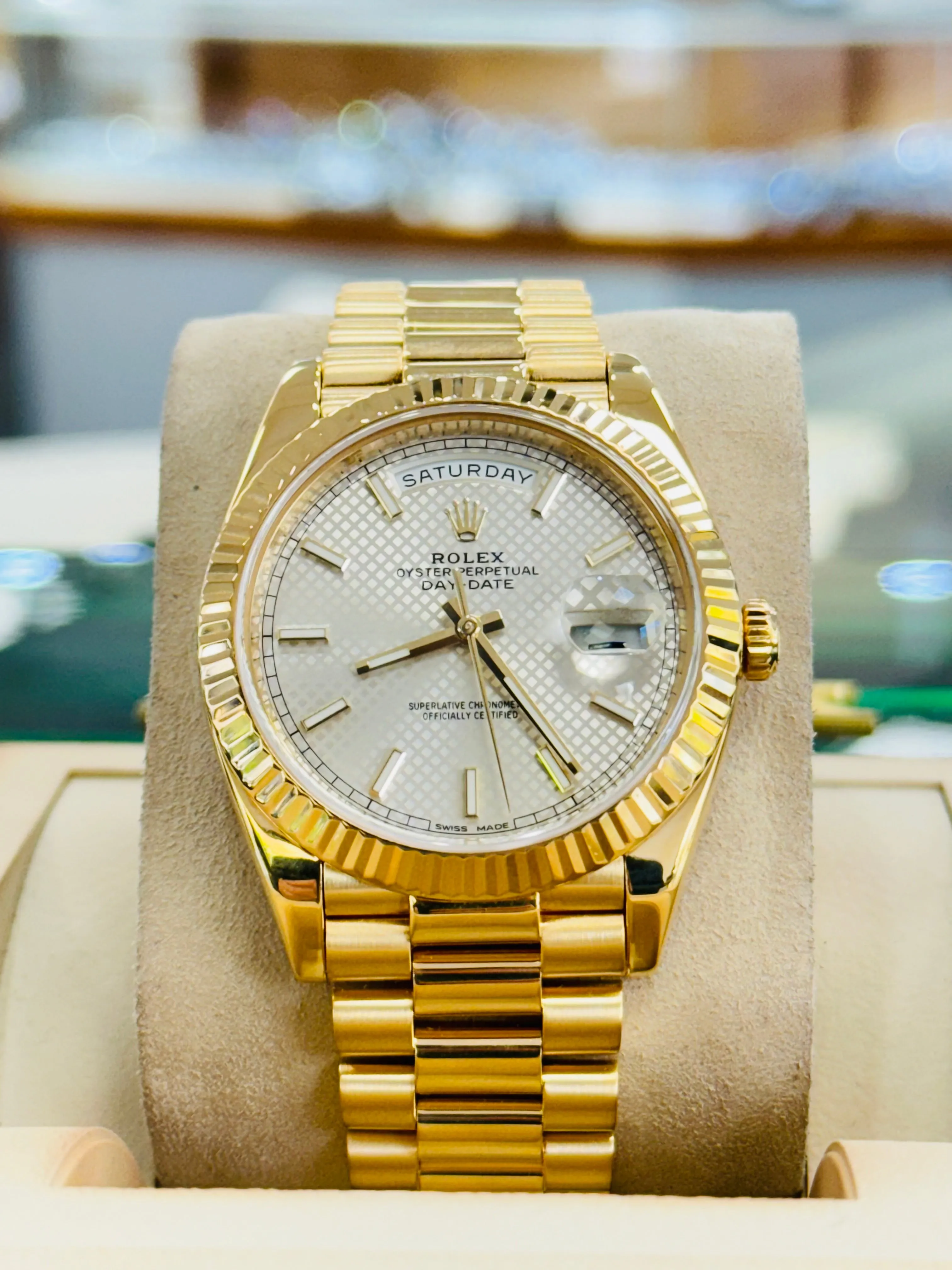   x Day-Date 228238 40mm 18K Yellow Gold Silver Motif Dial MINT