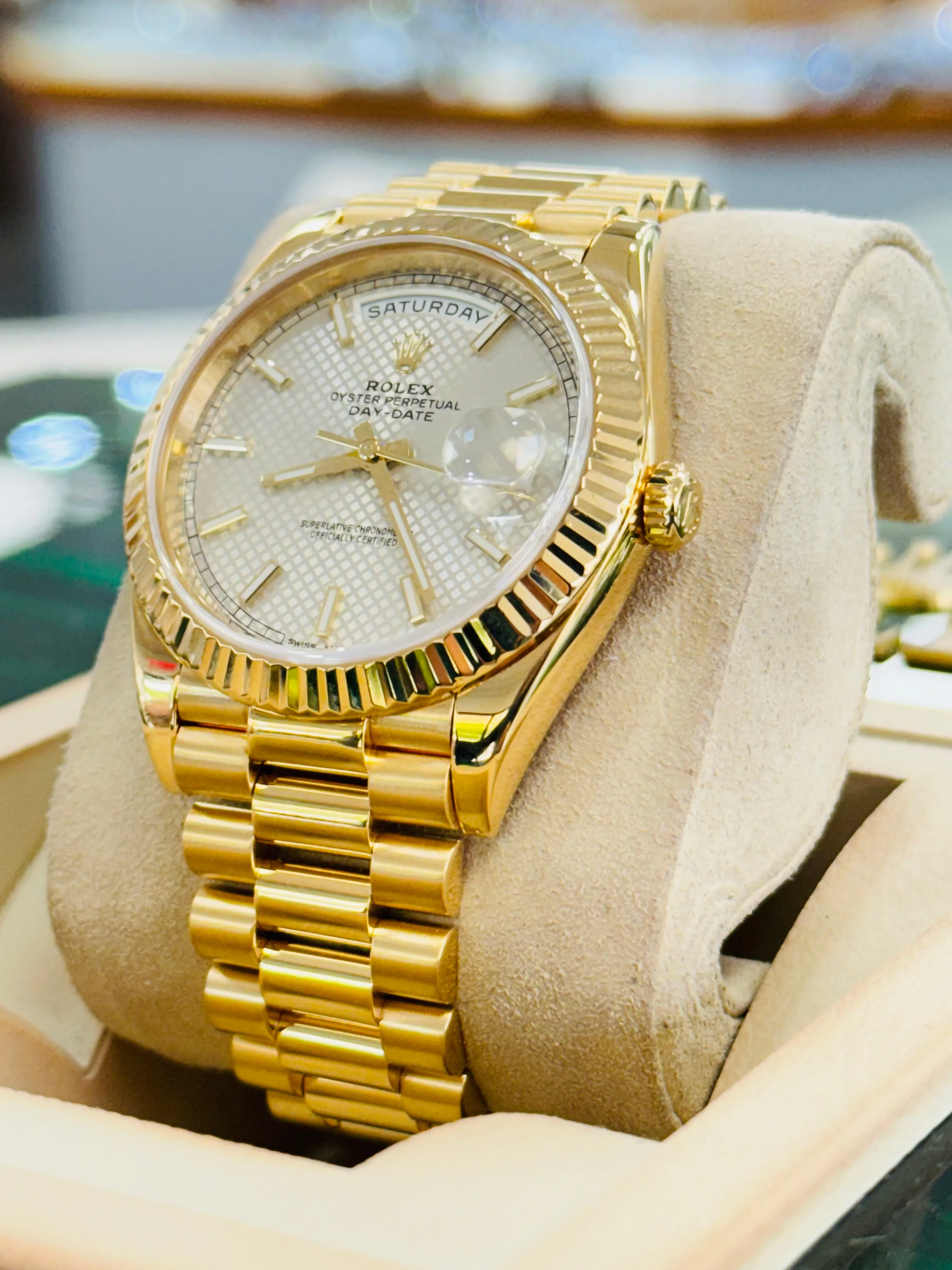   x Day-Date 228238 40mm 18K Yellow Gold Silver Motif Dial MINT
