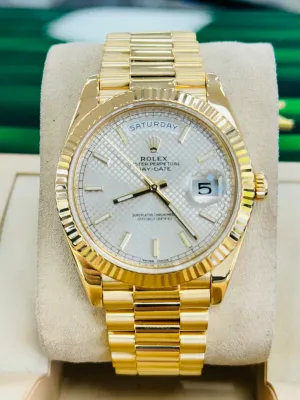   x Day-Date 228238 40mm 18K Yellow Gold Silver Motif Dial MINT   x day?date watch day date waterproof watch