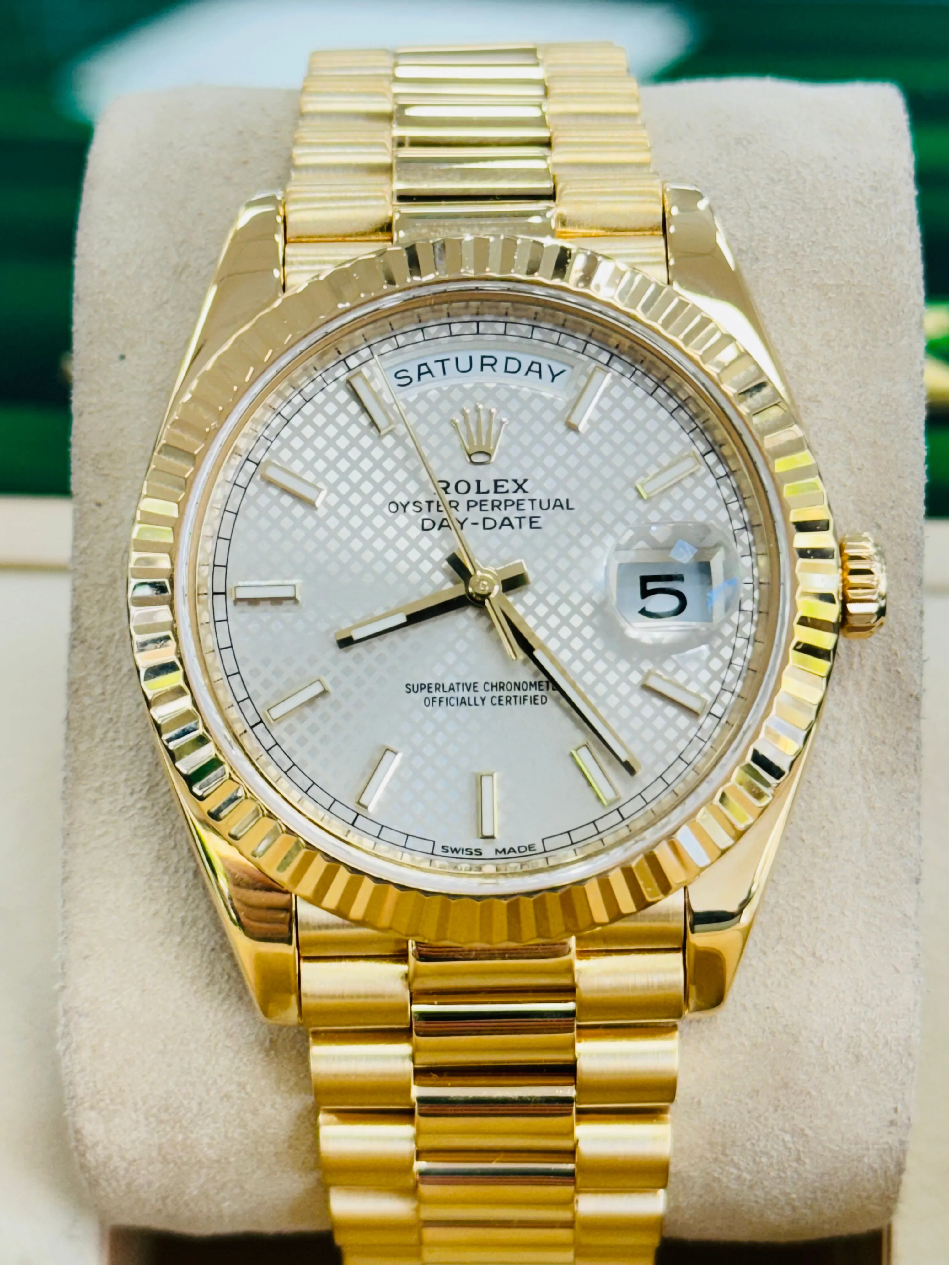   x Day-Date 228238 40mm 18K Yellow Gold Silver Motif Dial MINT