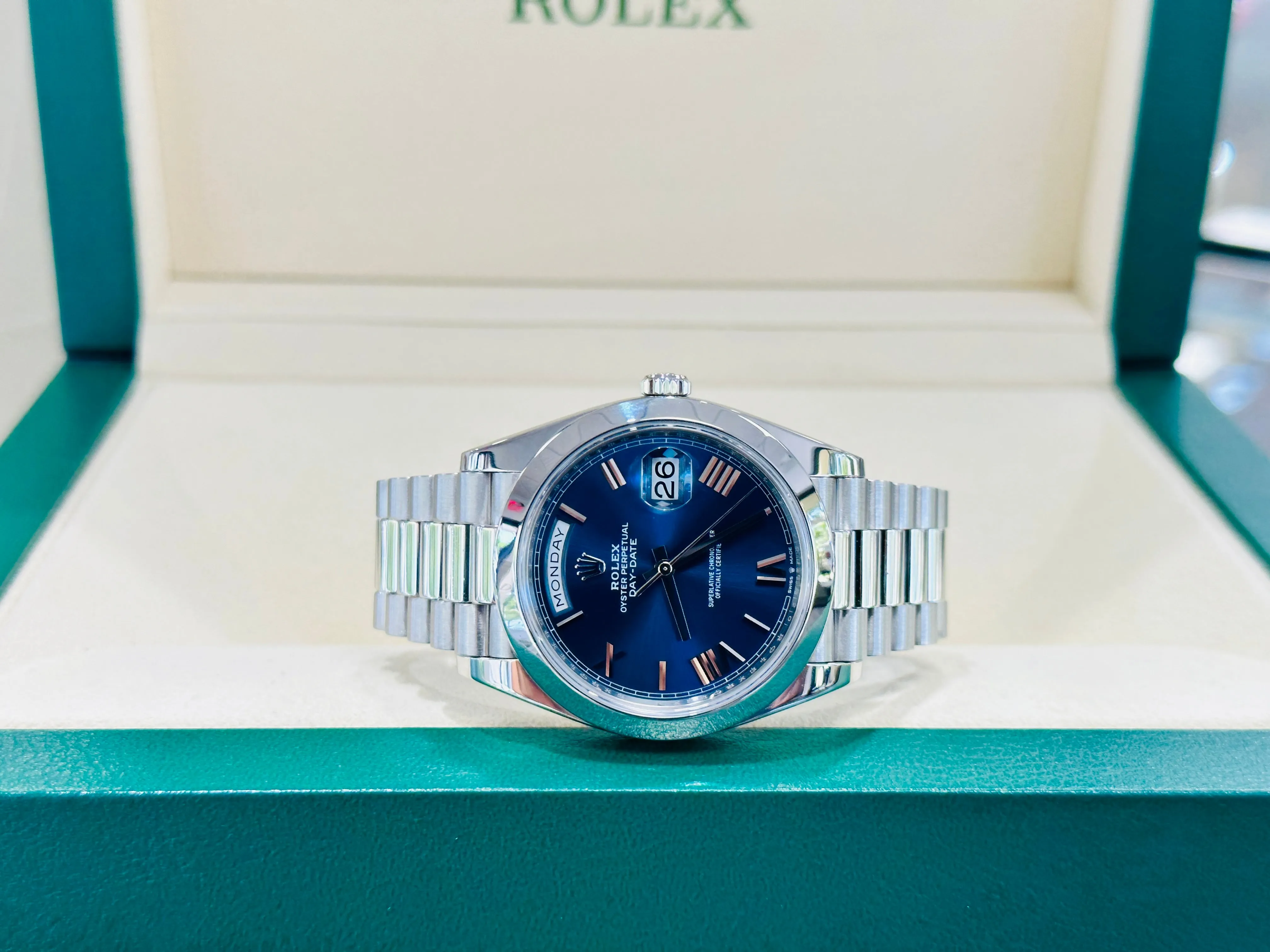   x Day-Date 40 228206 Platinum Blue Roman PreOwned