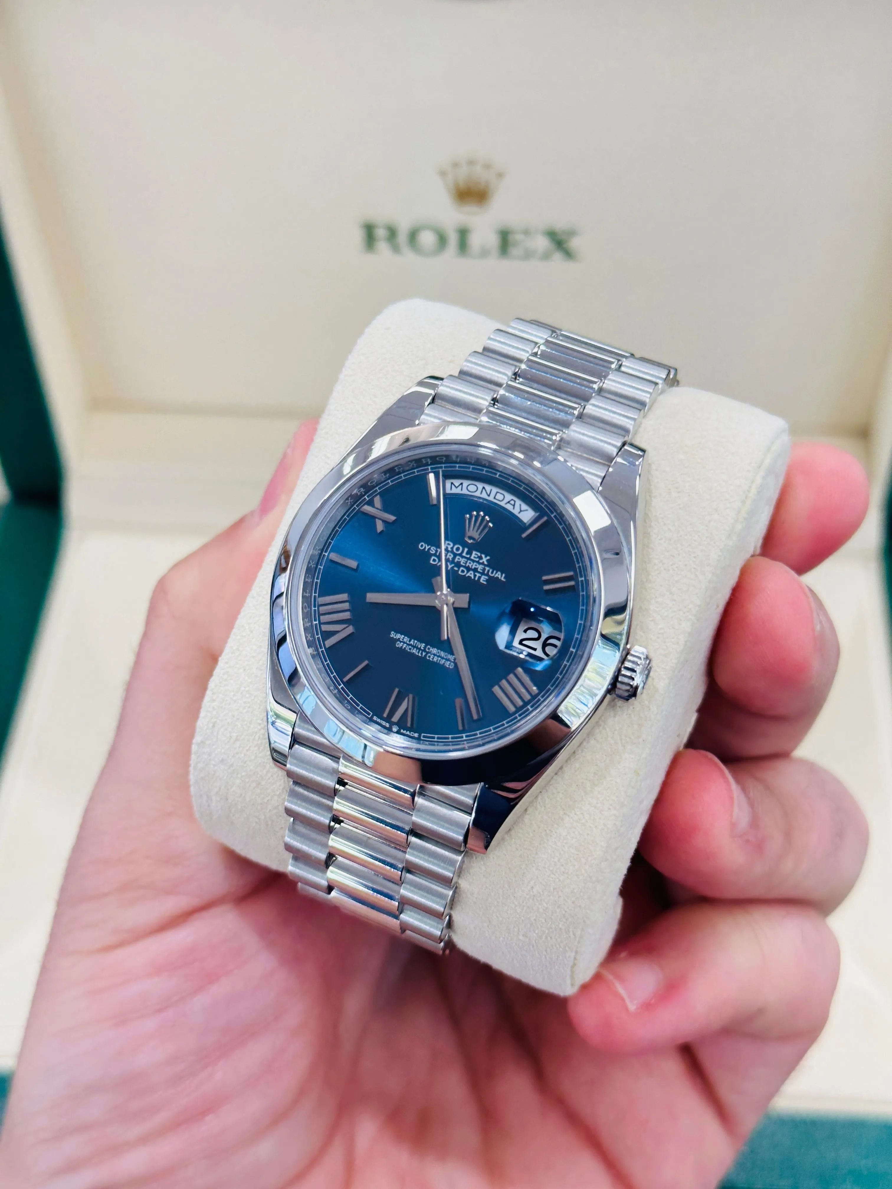   x Day-Date 40 228206 Platinum Blue Roman PreOwned
