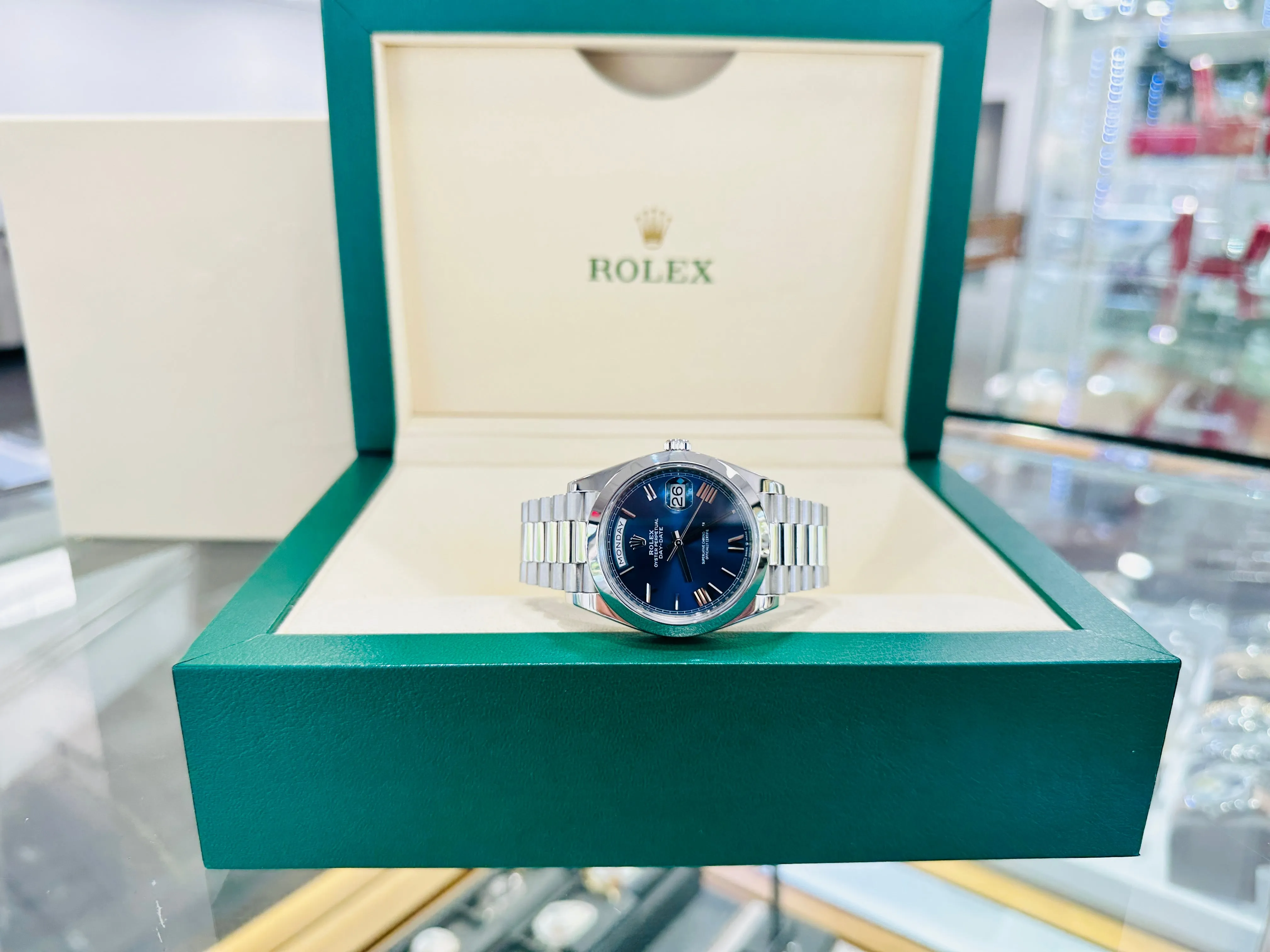   x Day-Date 40 228206 Platinum Blue Roman PreOwned