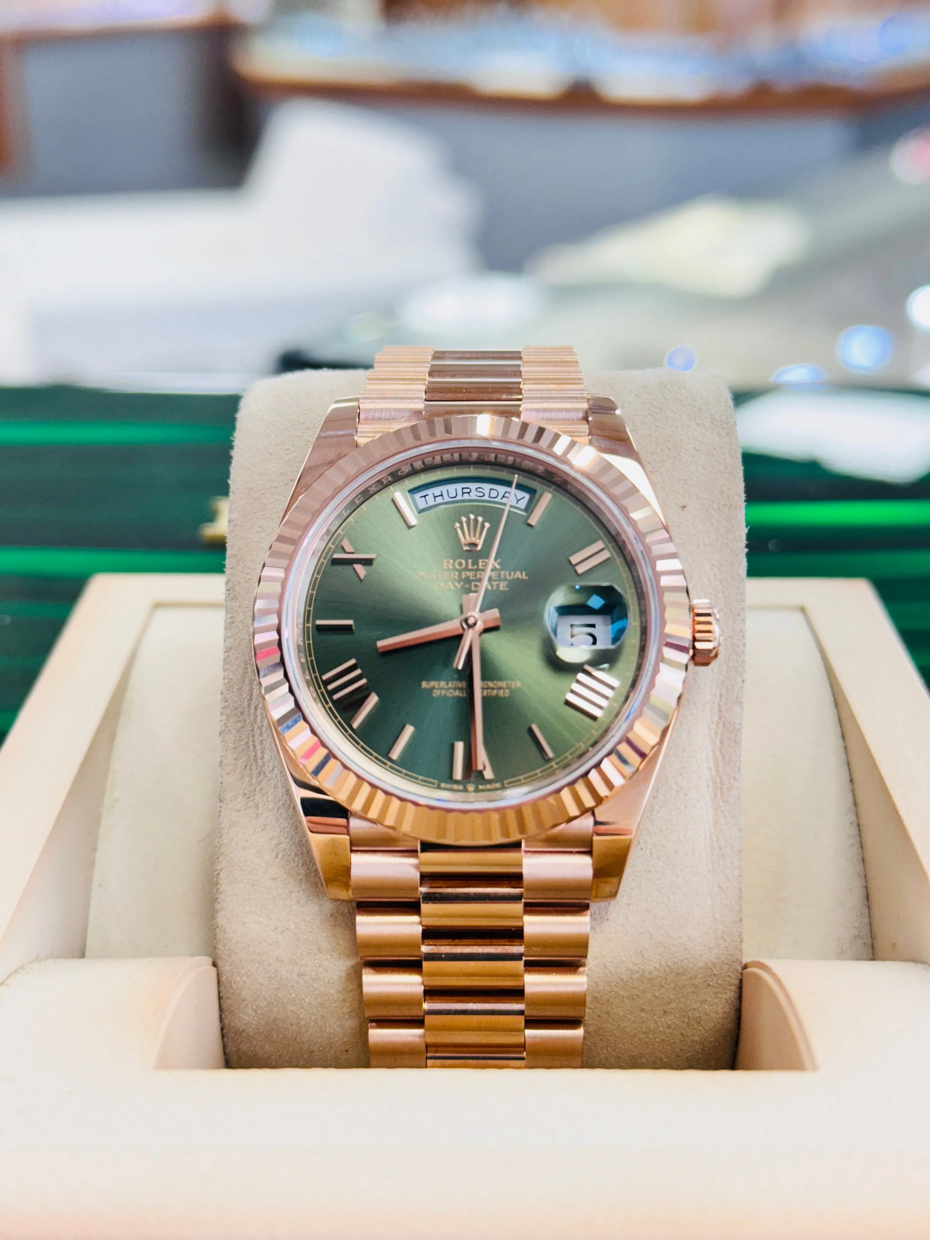   x Day-Date 40 228235 Olive Green President Rose Gold Box and Papers Unworn