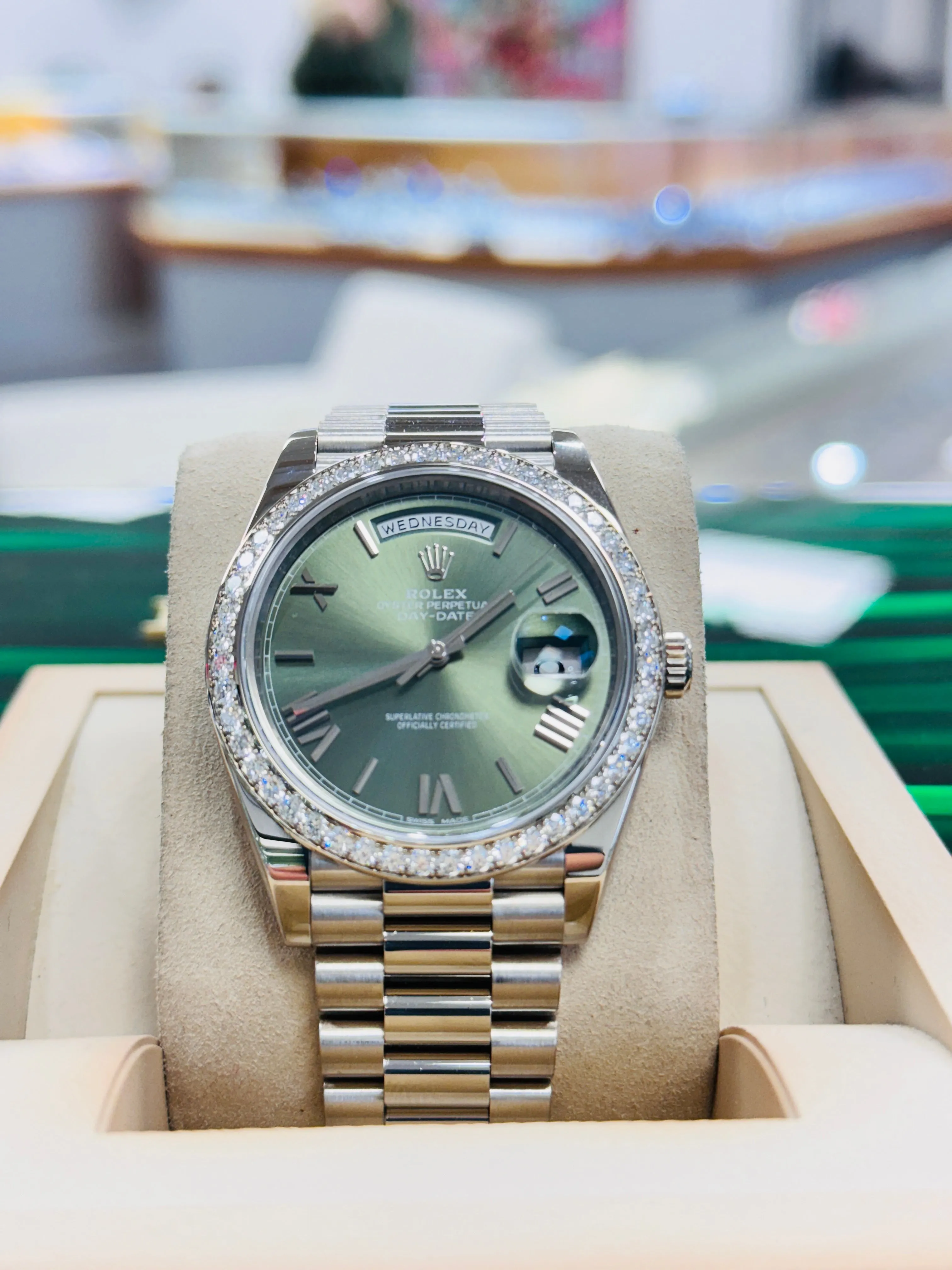   x Day-Date 40 228349RBR President 18K White Gold Olive Green Dial Factory Diamond Bezel MINT