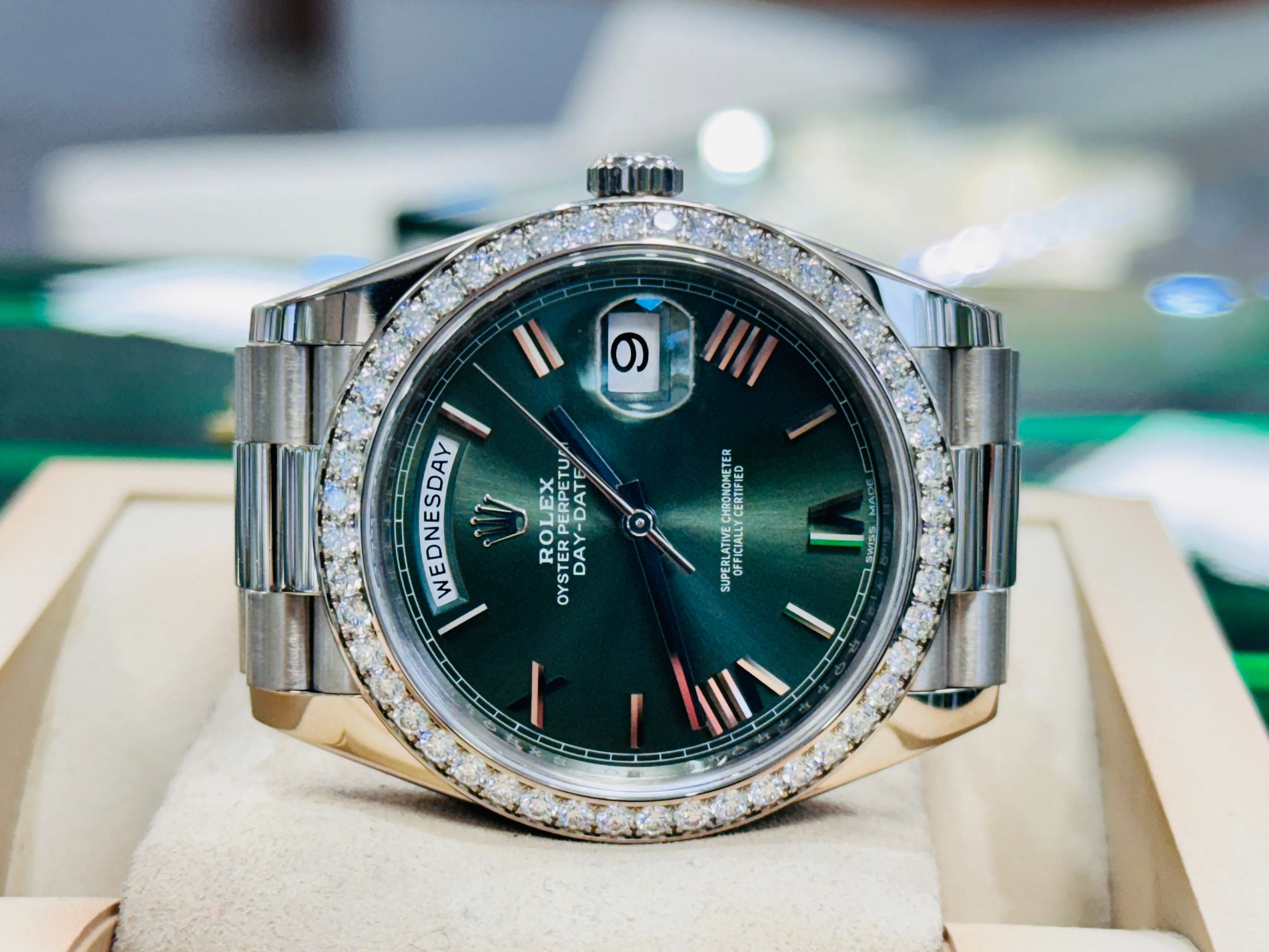   x Day-Date 40 228349RBR President 18K White Gold Olive Green Dial Factory Diamond Bezel MINT