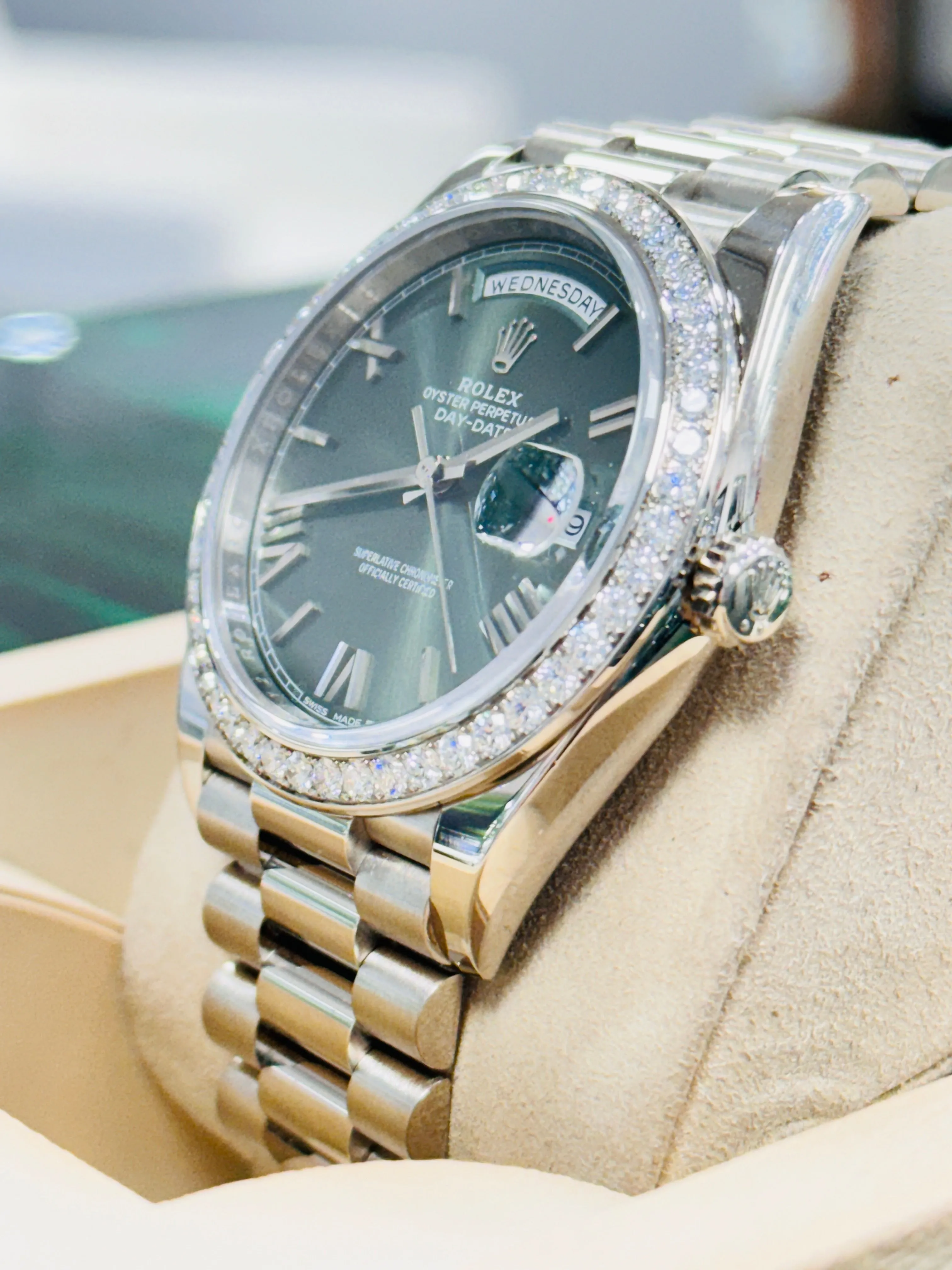   x Day-Date 40 228349RBR President 18K White Gold Olive Green Dial Factory Diamond Bezel MINT