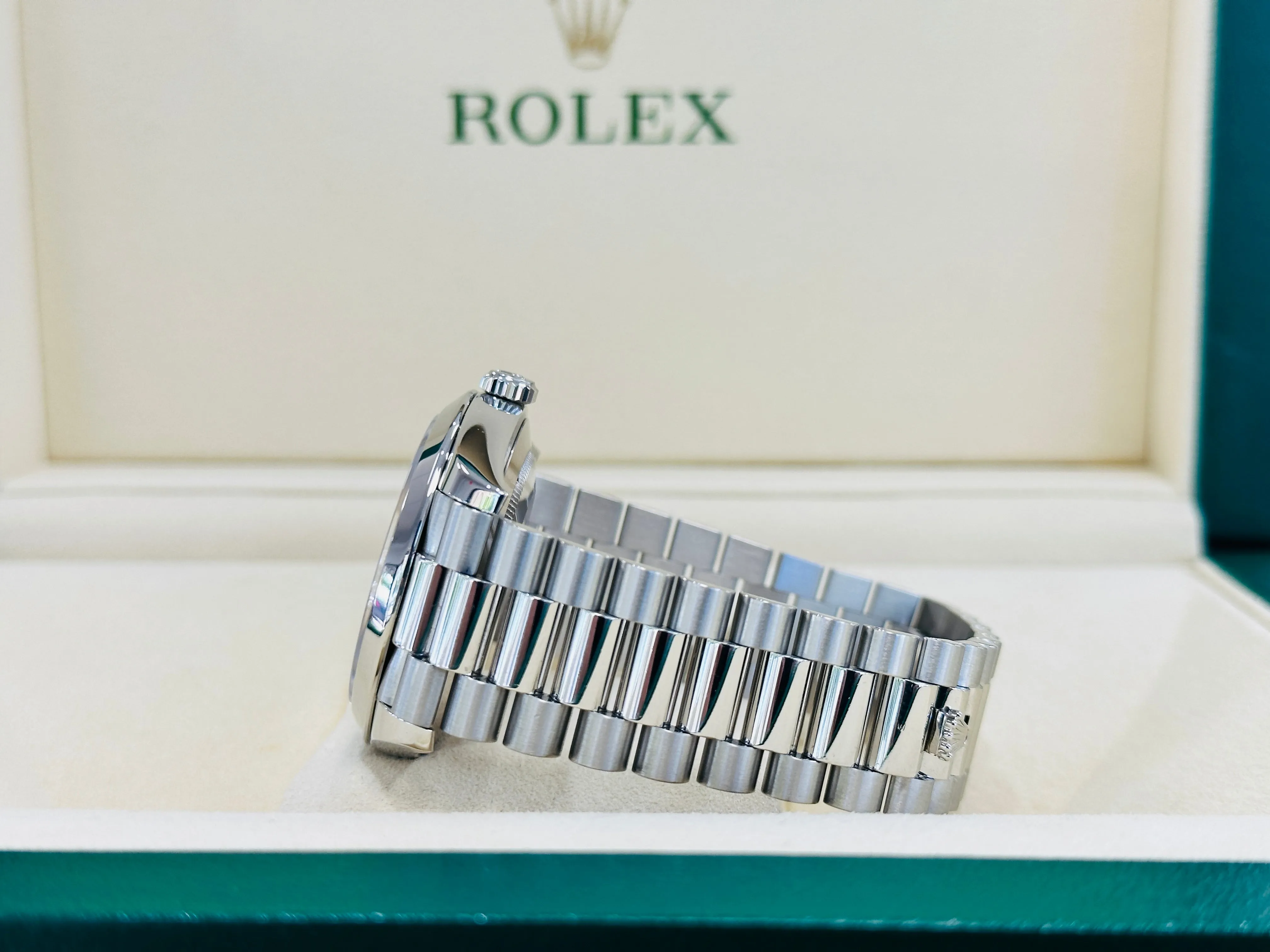   x Day-Date 40mm Platinum 228206 Grey PreOwned