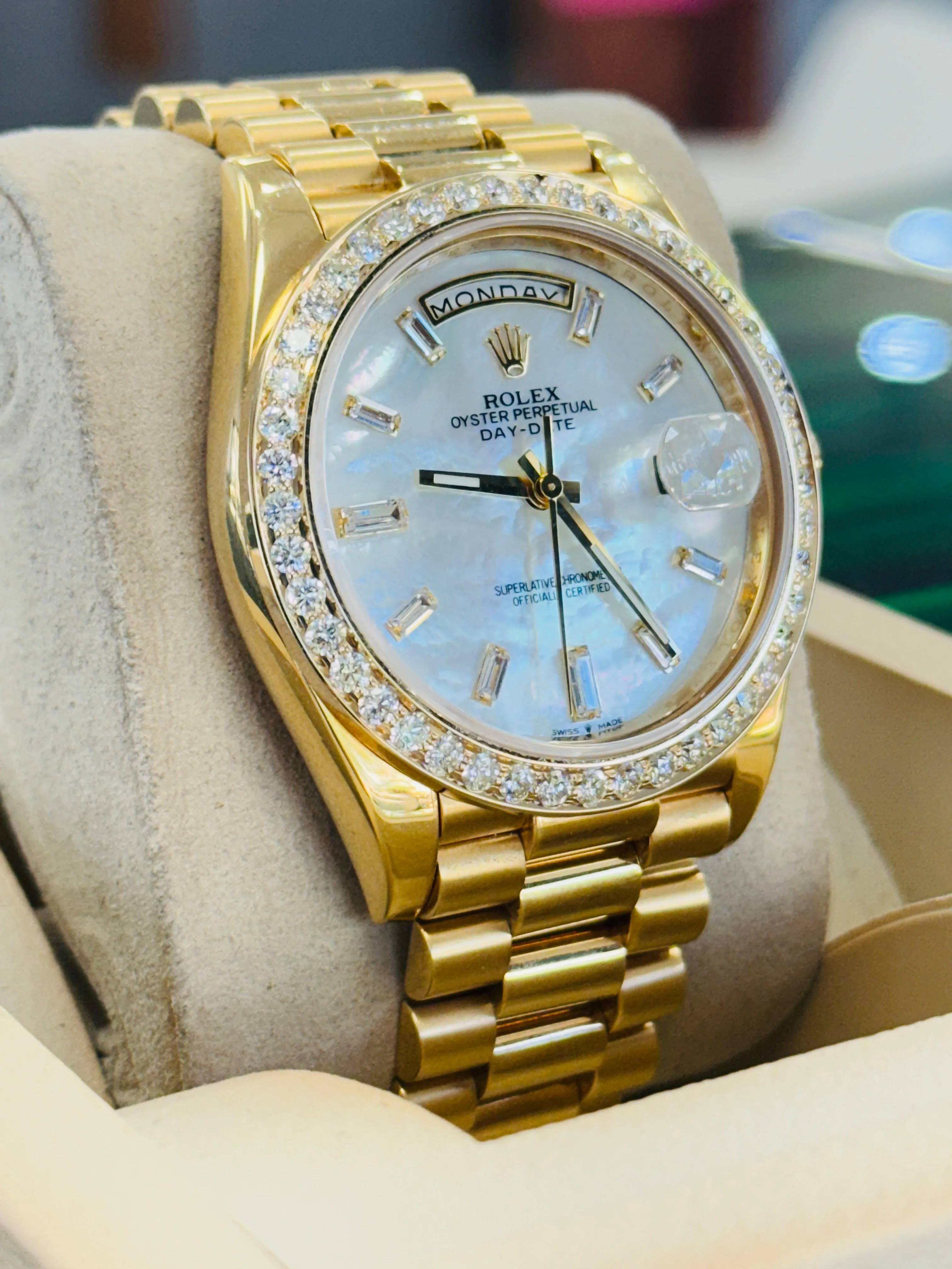   x DayDate 40 228238 Custom Diamond Mother oF Pearl Dial Custom Natural Diamond Bezel  Box and Paper MINT   x day?date watch day date waterproof watch